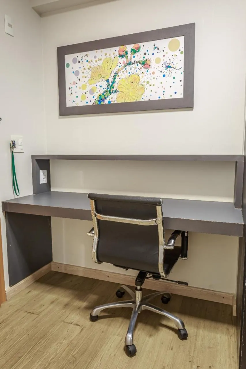 hair dresser in Dubai Suites