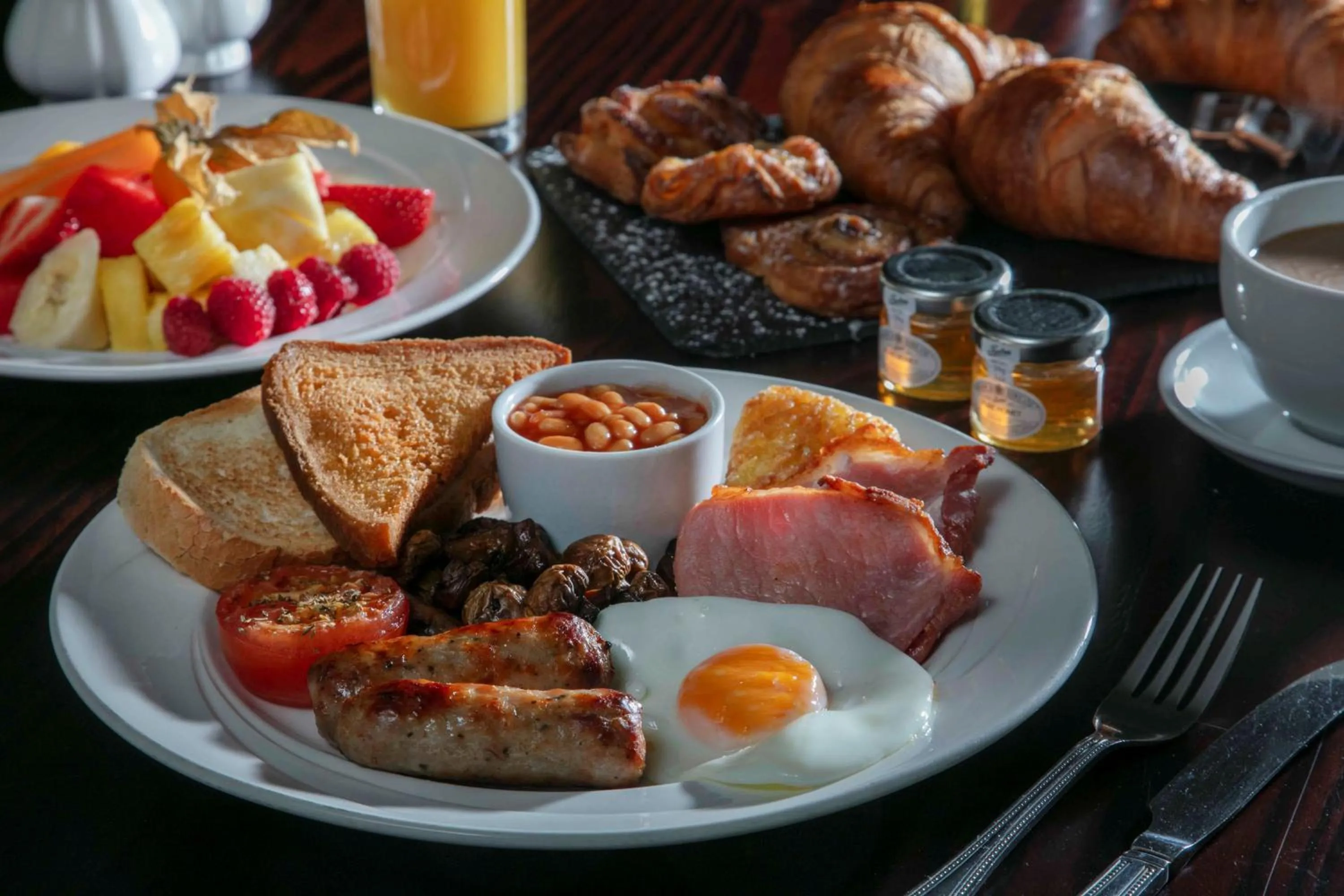 Breakfast in Best Western Plus Ullesthorpe Court Hotel & Golf Club
