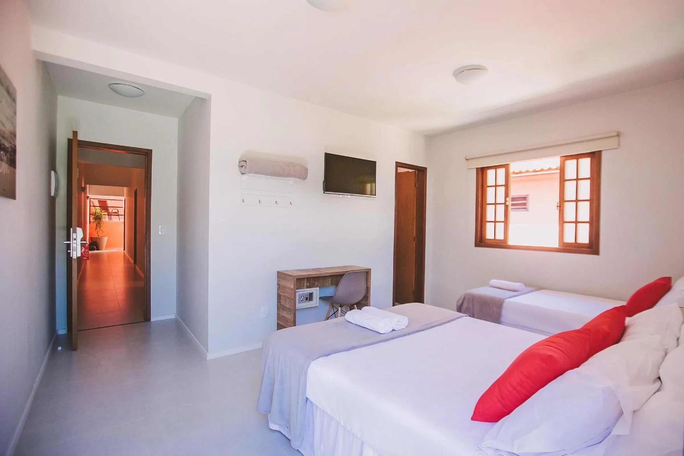 Photo of the whole room, Bed in CLH Suites Ilha Grande