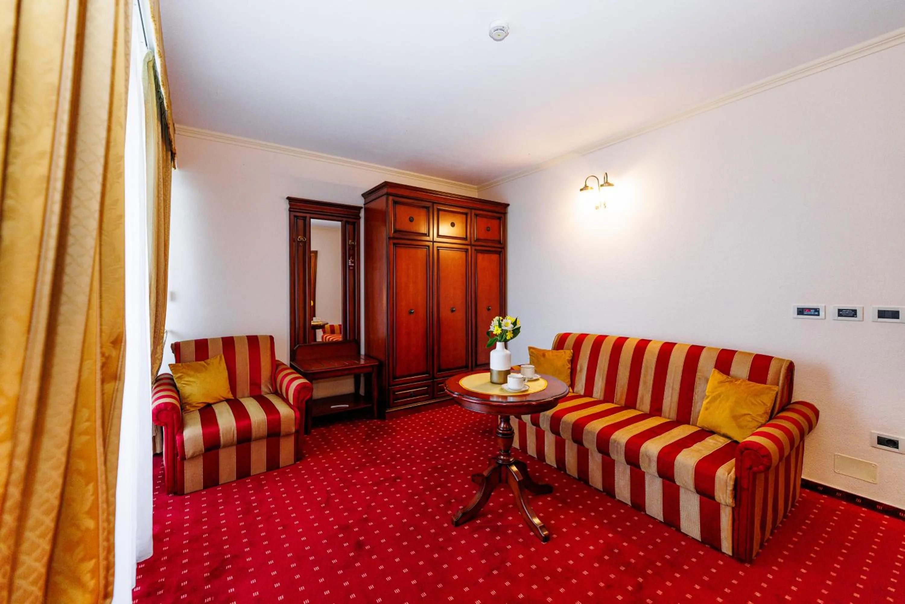 Seating area in Hotel Savoy