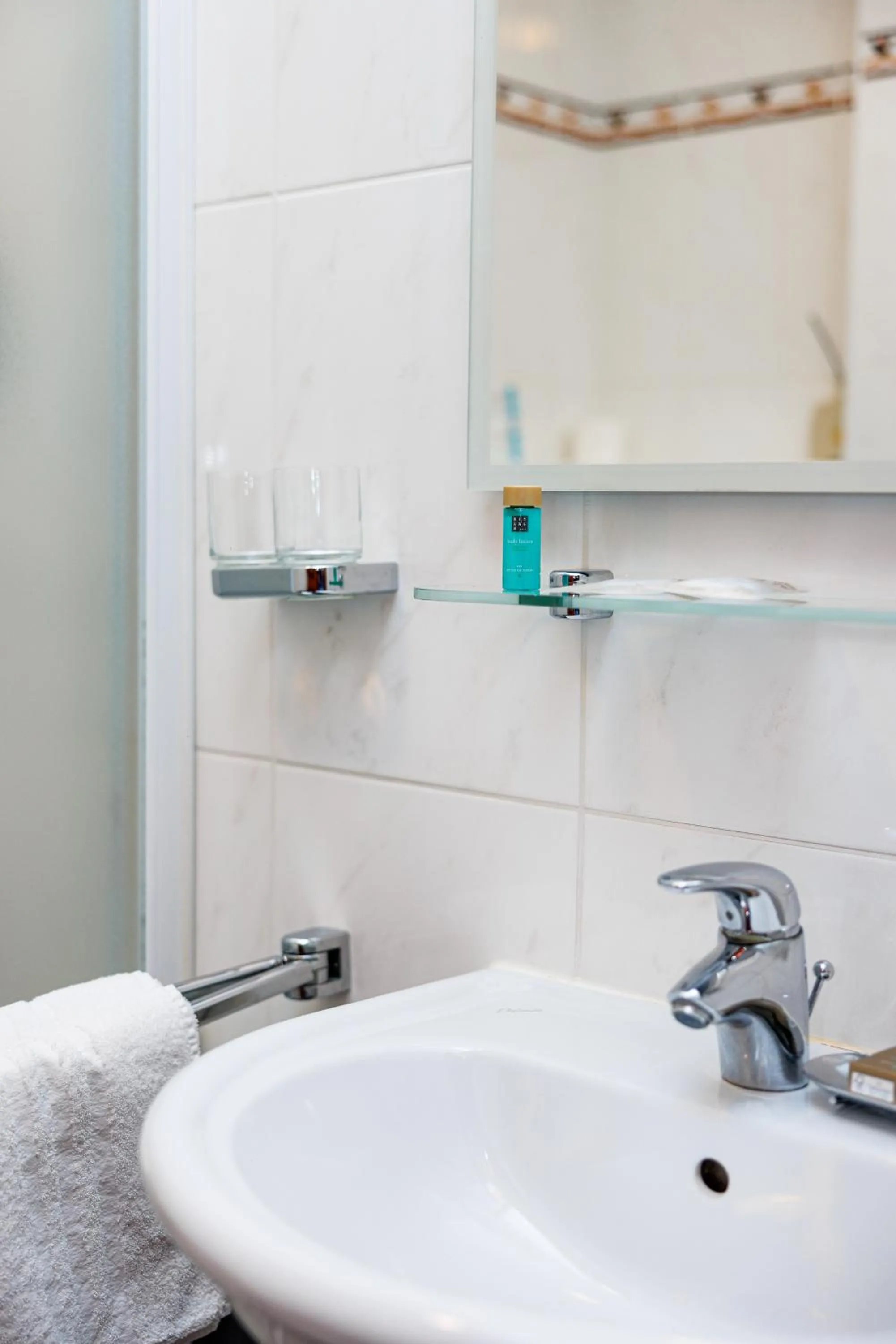 Bathroom in Hotel Savoy