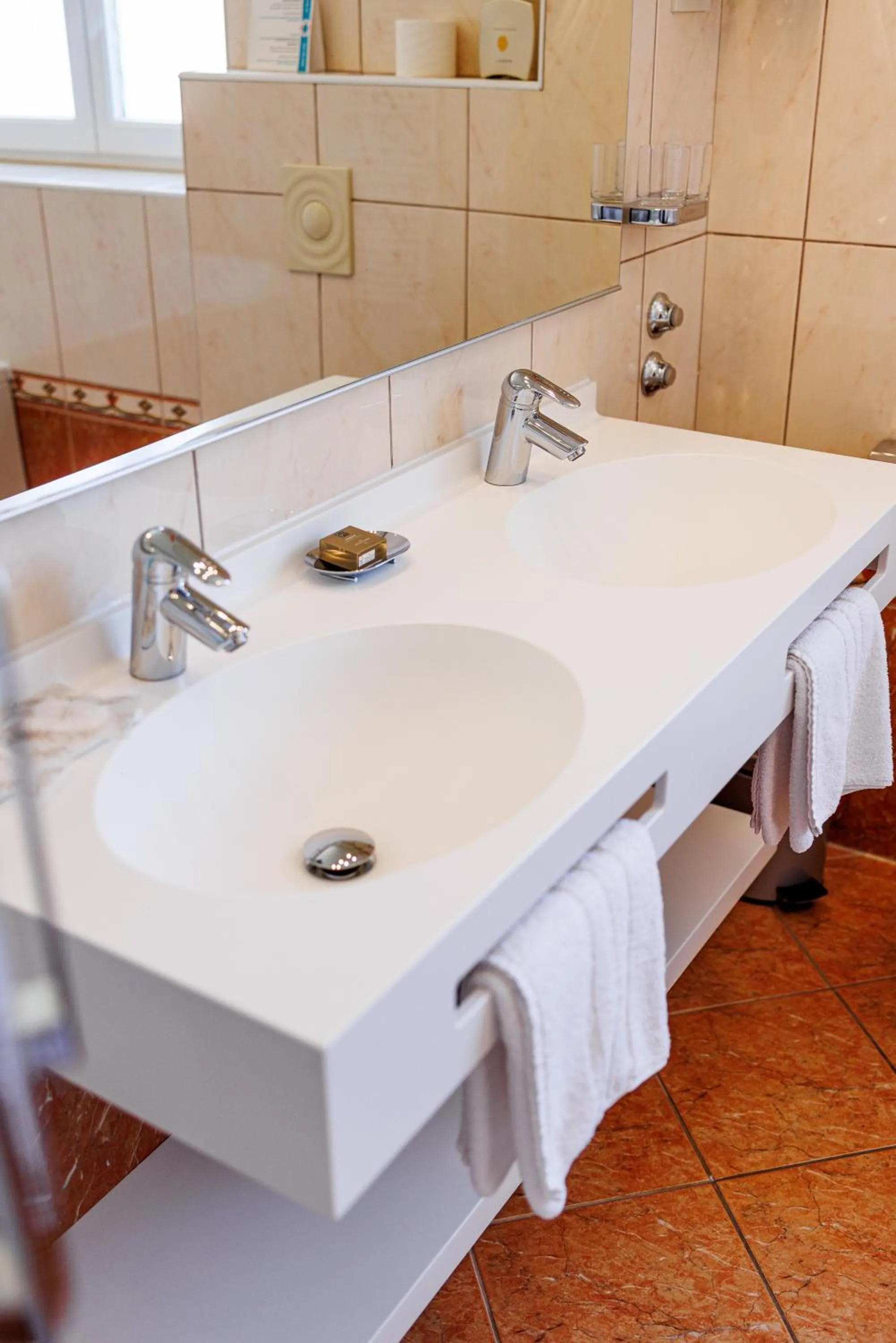 Bathroom in Hotel Savoy