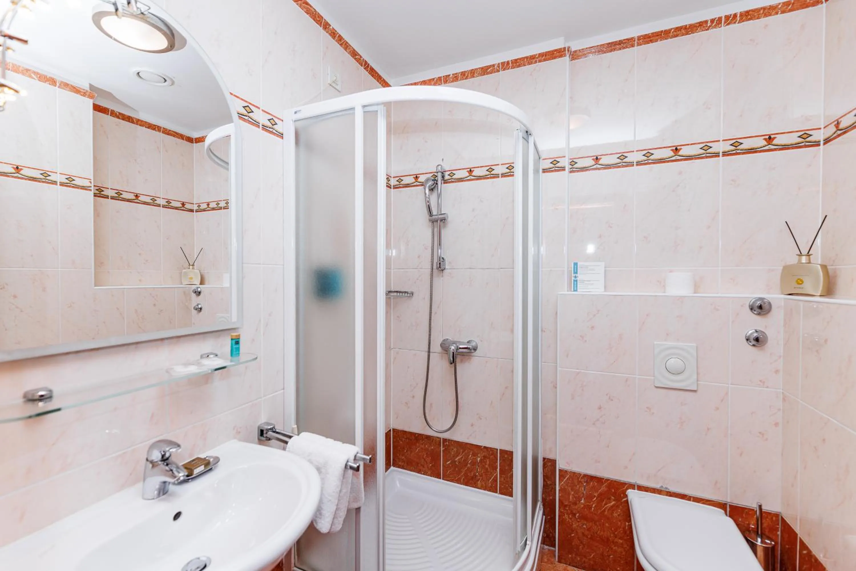 Shower in Hotel Savoy