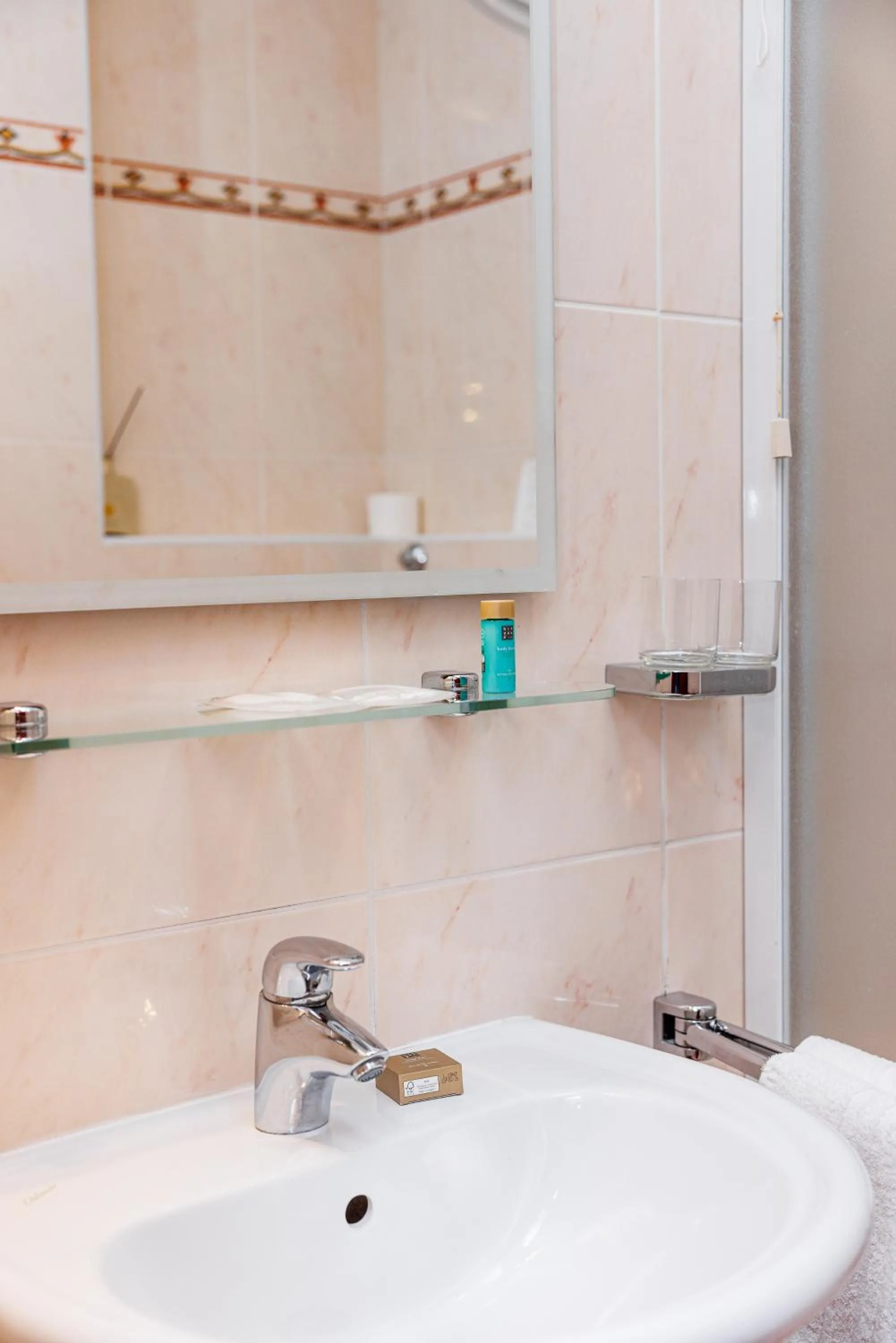 Bathroom in Hotel Savoy