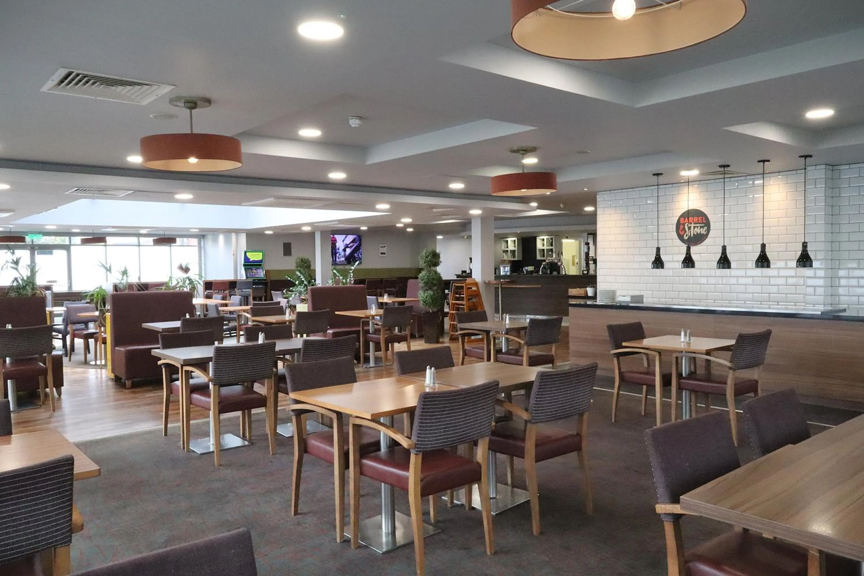 Restaurant/places to eat in Park Inn by Radisson Birmingham Walsall