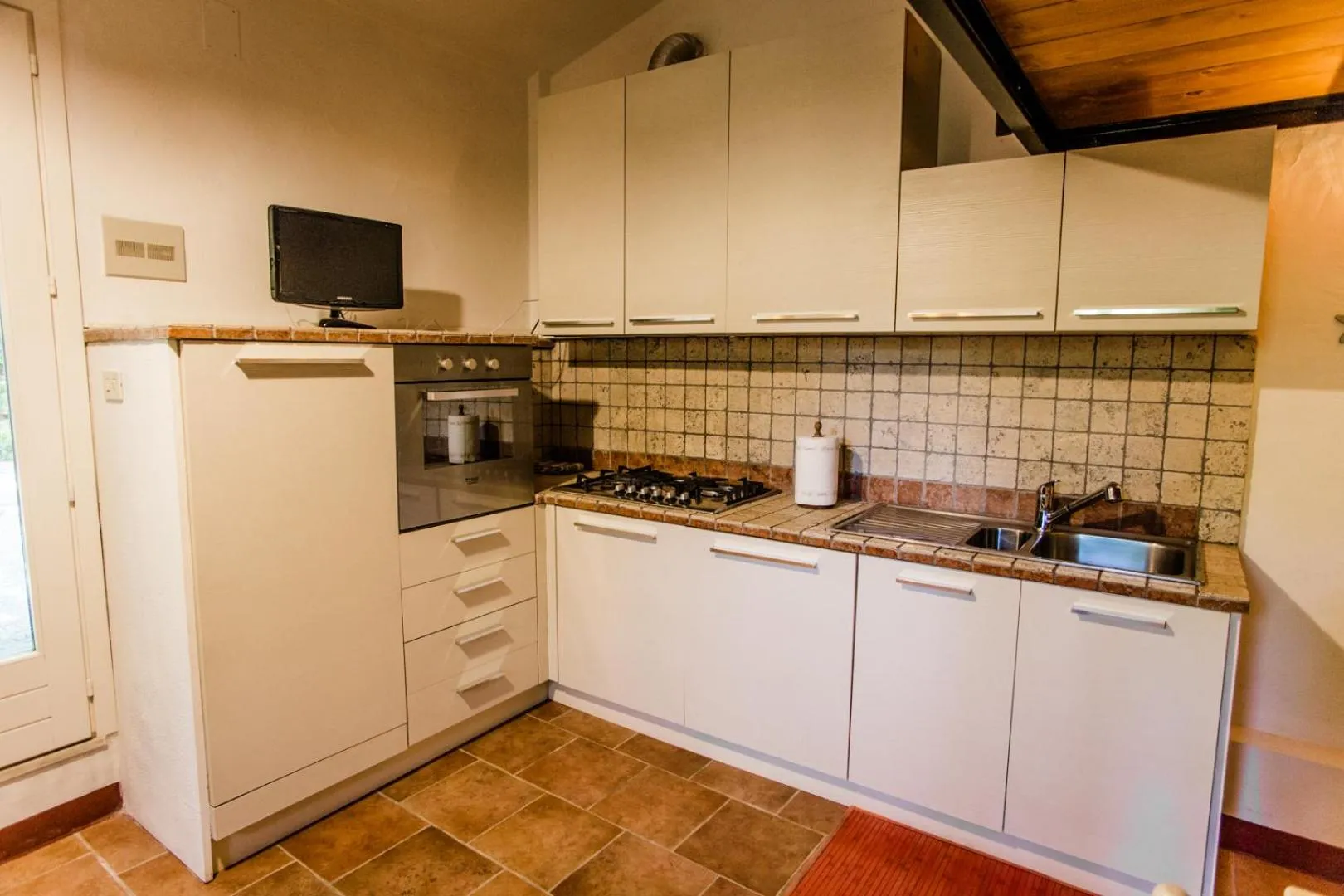 Kitchen or kitchenette in Agriturismo Serignano alle Rocchette