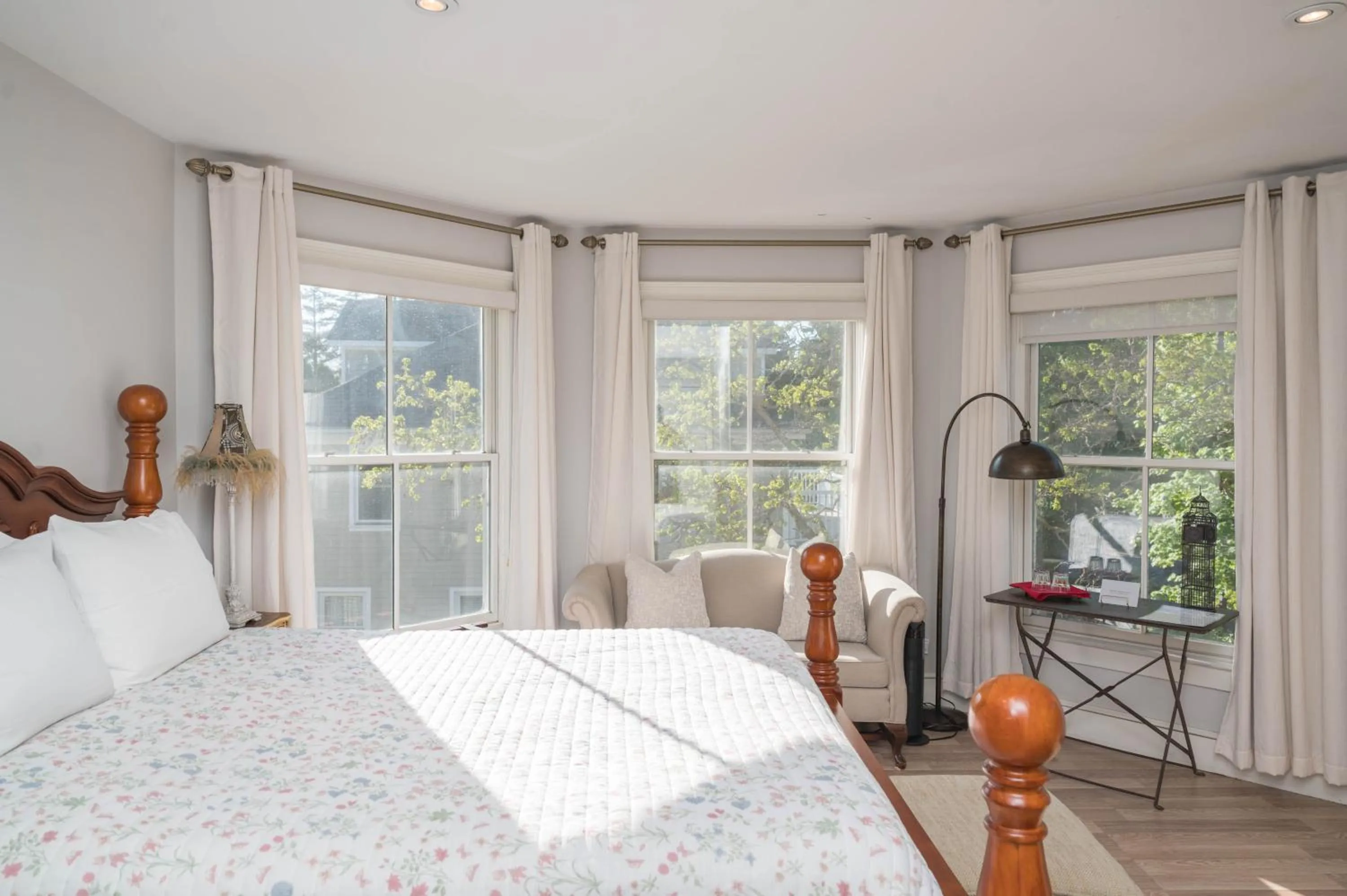 Bathroom, Bed in The Old Bank House