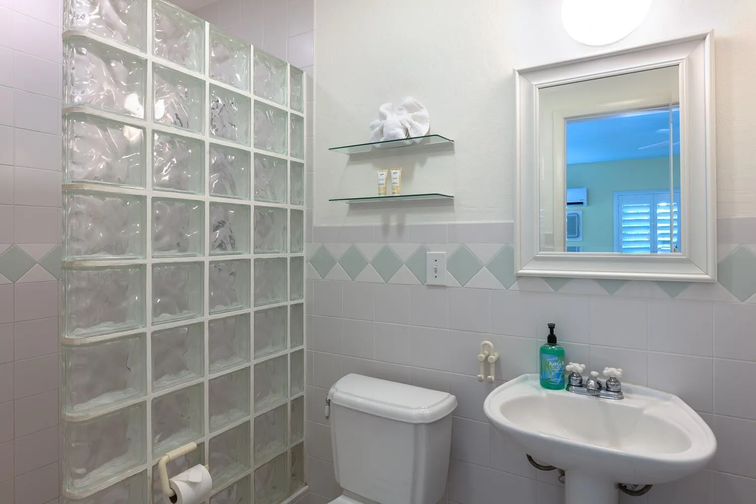 Kona Kai Resort and Gallery