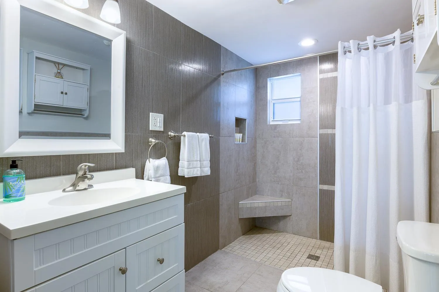 Kona Kai Resort and Gallery