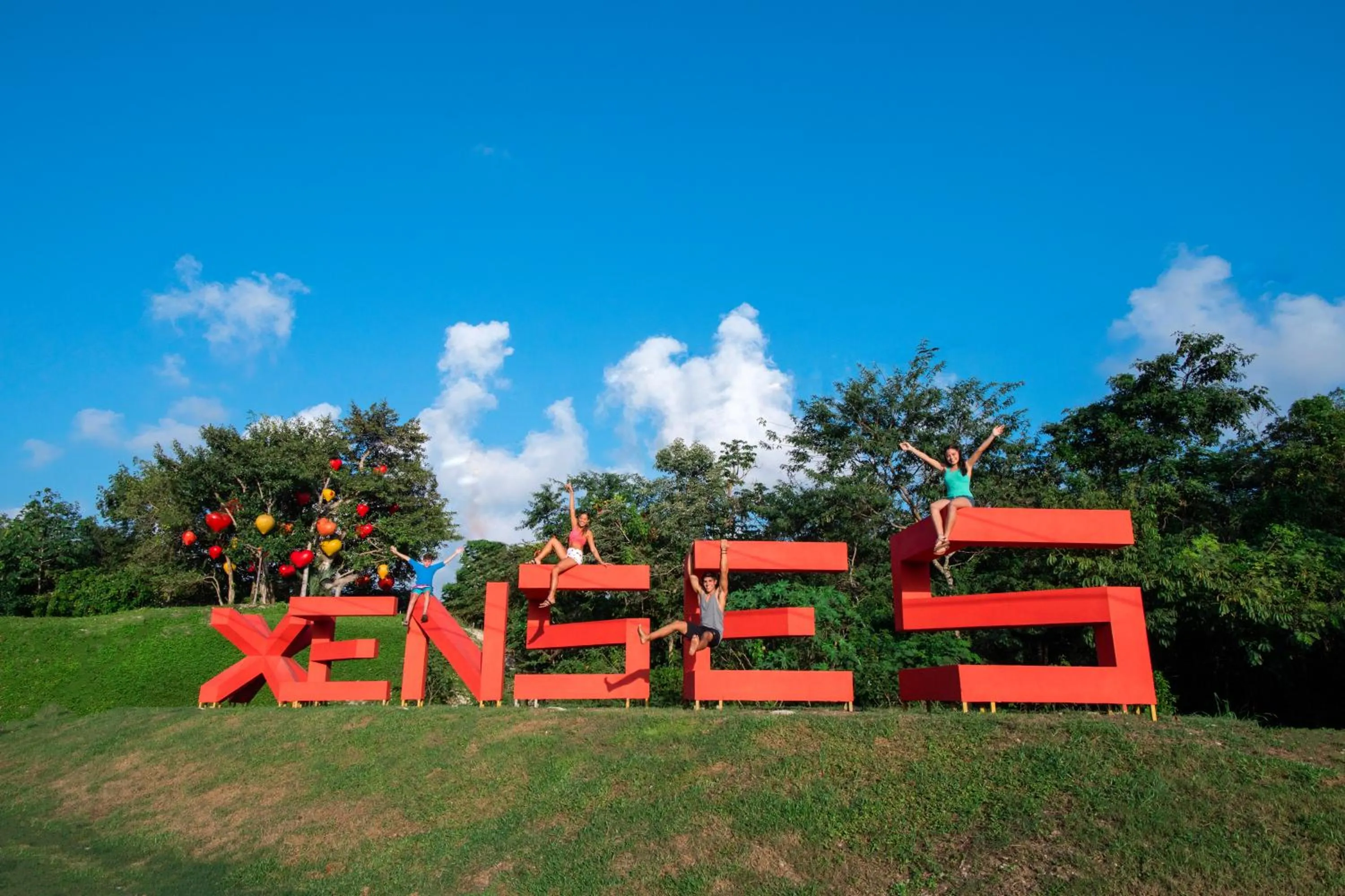 Entertainment in Hotel Xcaret Mexico All Parks All Fun Inclusive