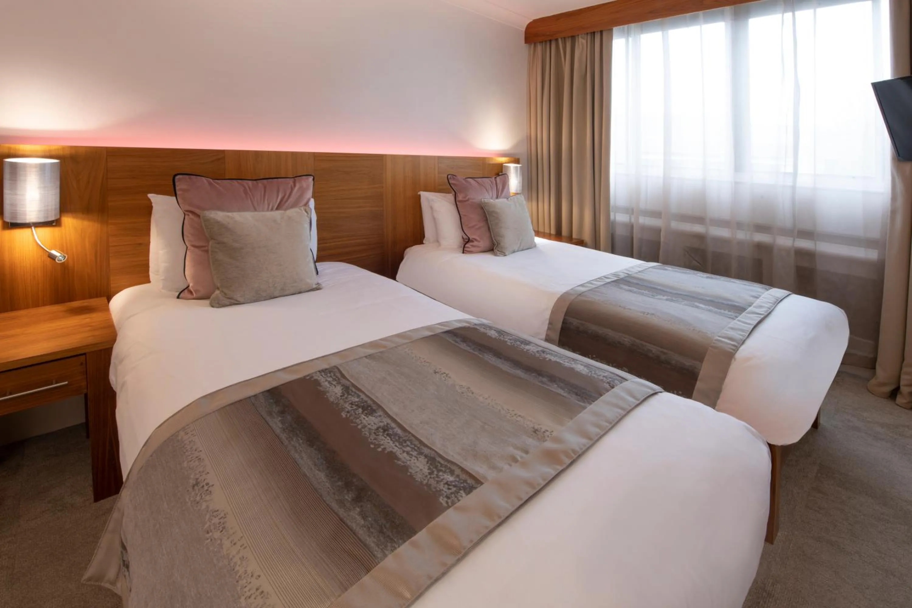 Bedroom, Bed in Conference Aston Hotel - Birmingham City