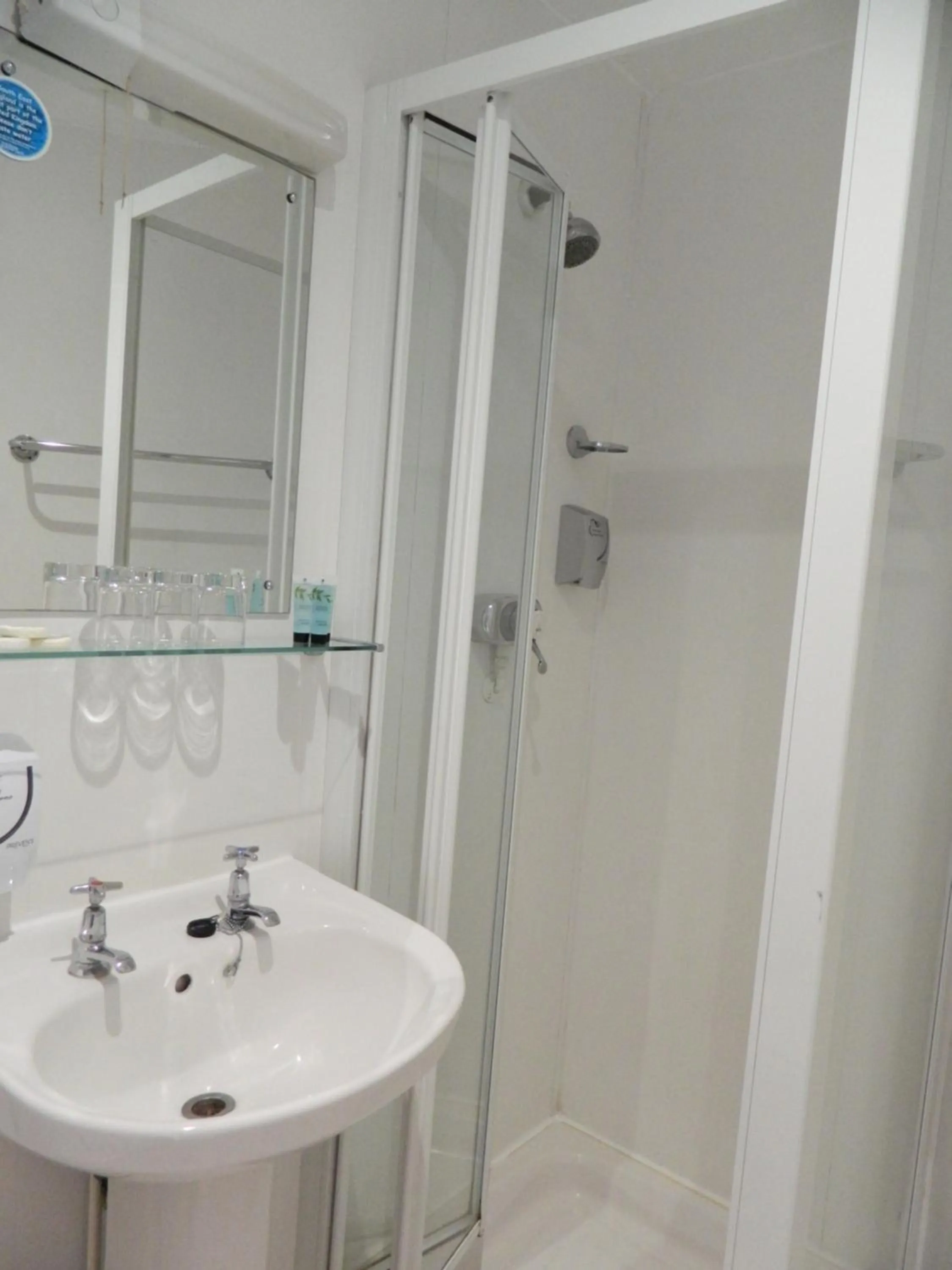 Bathroom in Afton Hotel