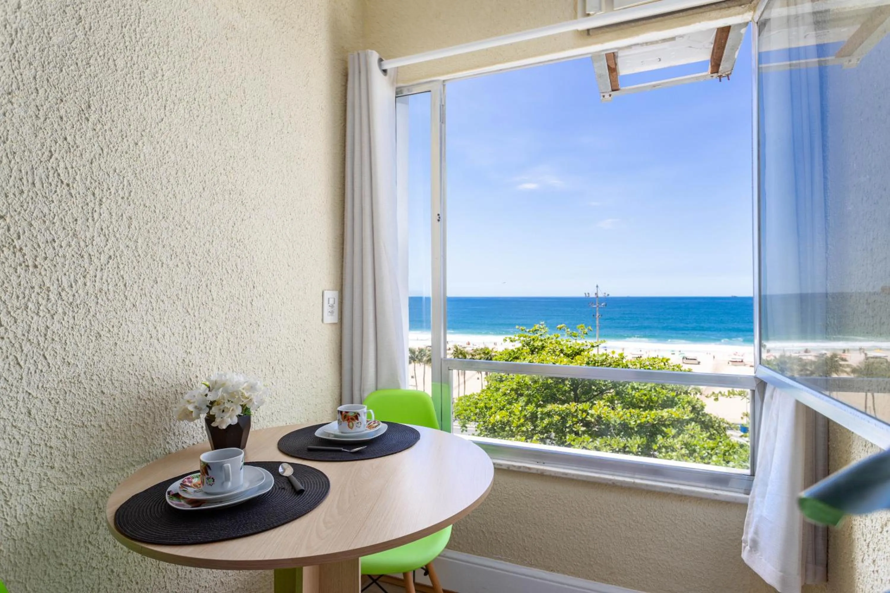 Sea view in Deslumbrante vista para a Praia de Copacabana.