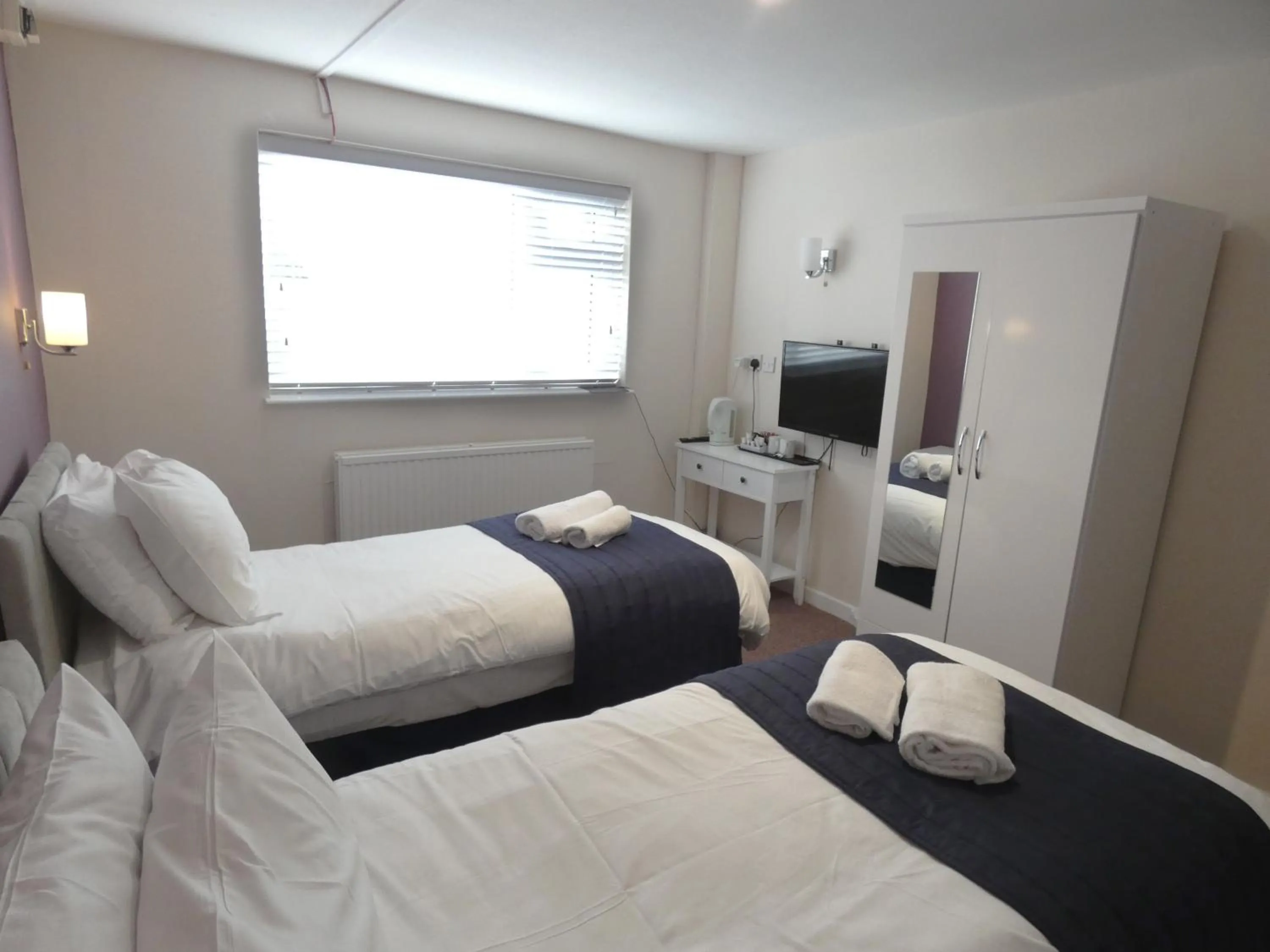 Bedroom, Bed in The Riverside Hotel