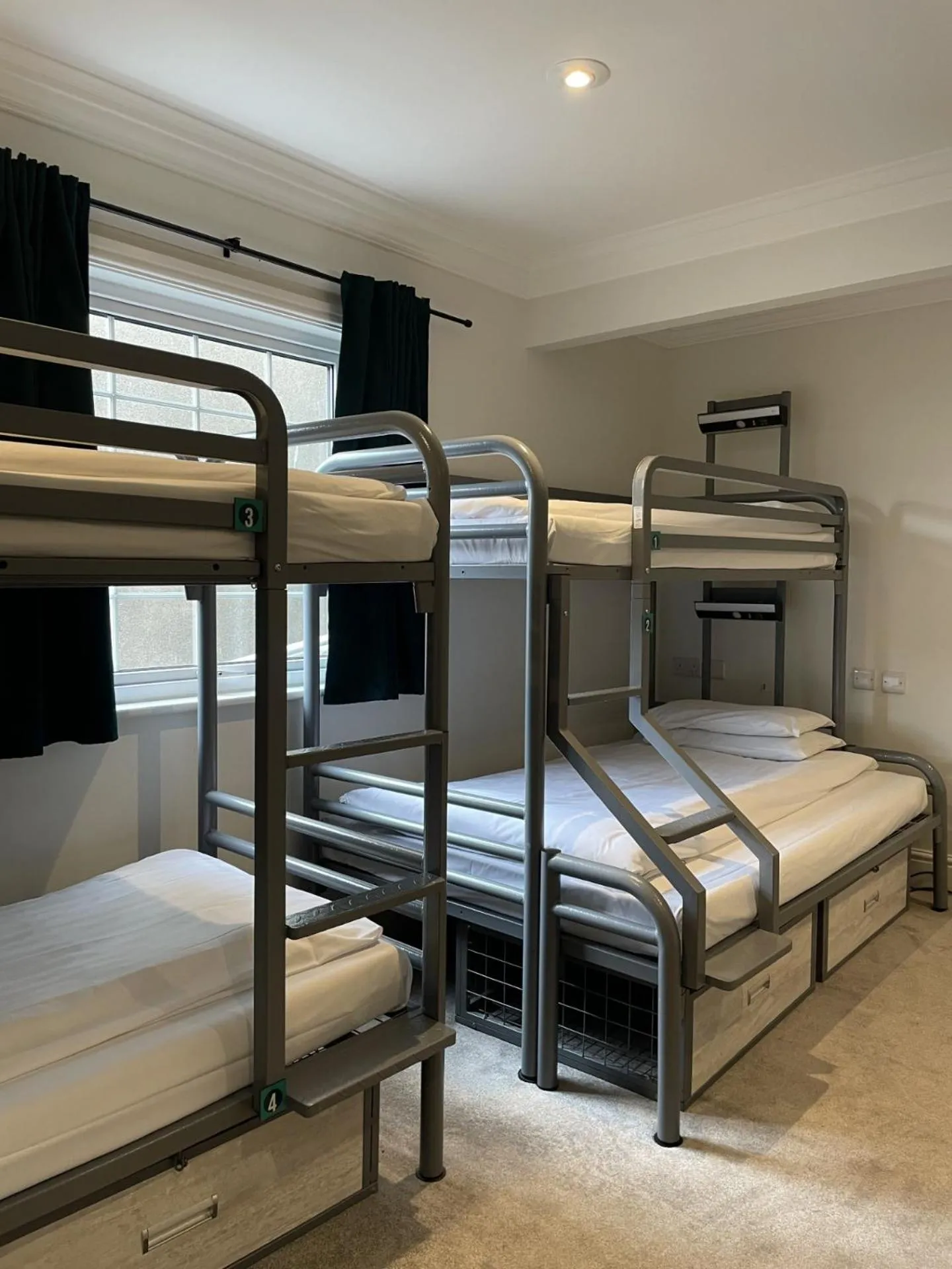 Bed in The Dawson Hostel - DUBLIN