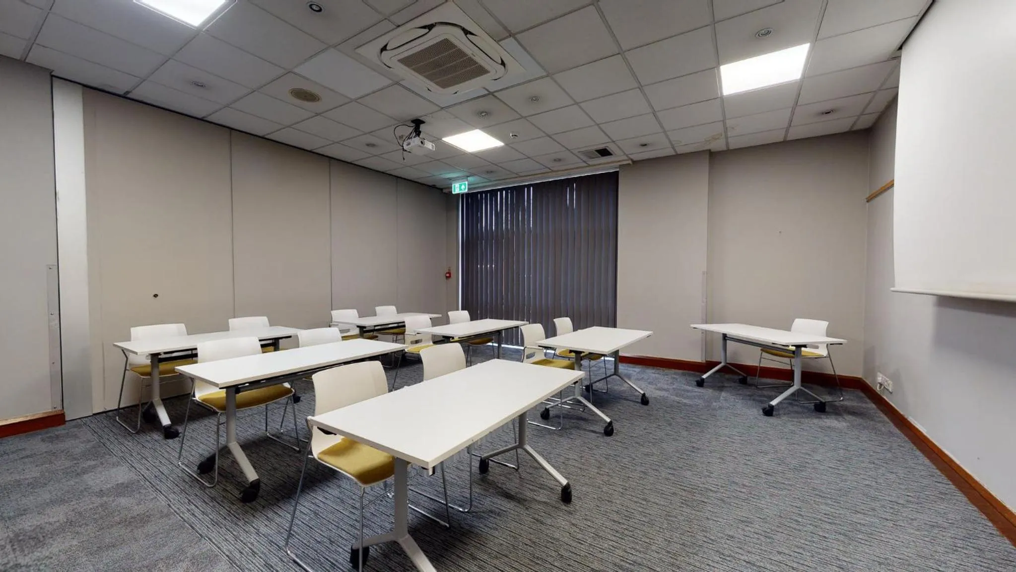 Meeting/conference room in Holiday Inn Brentwood by IHG