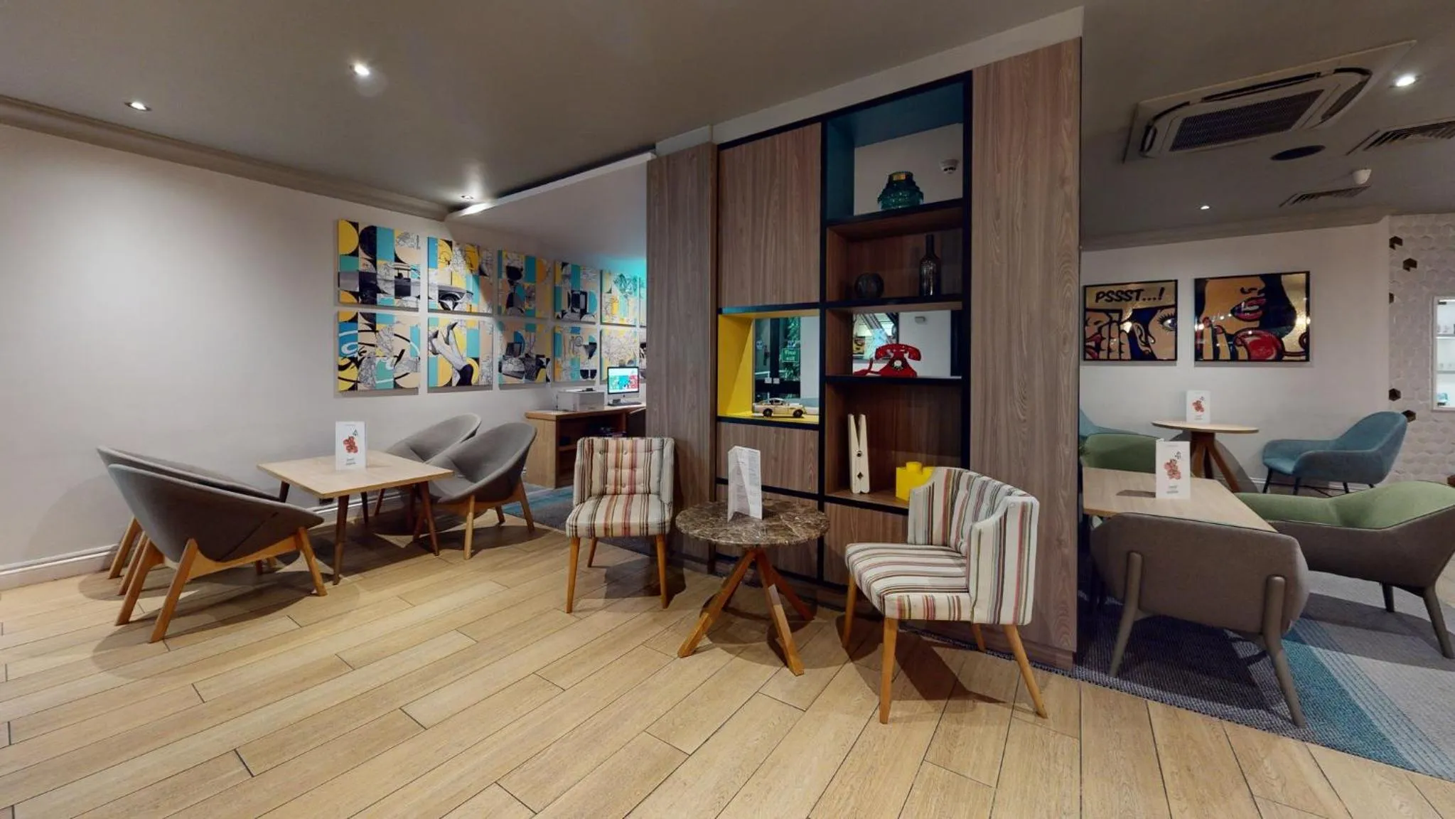 Lounge or bar in Holiday Inn Brentwood by IHG