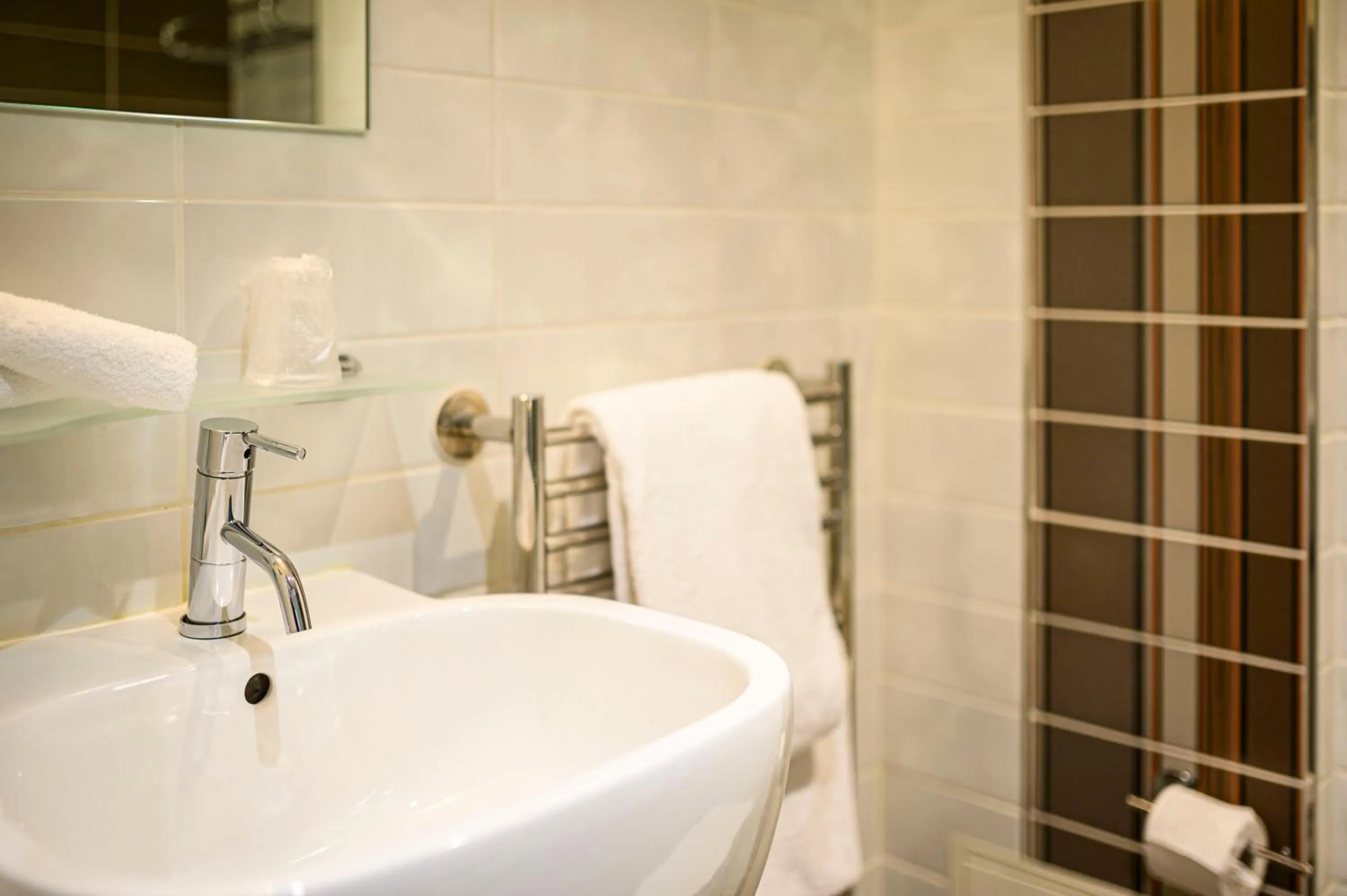 Bathroom in The Hardiman