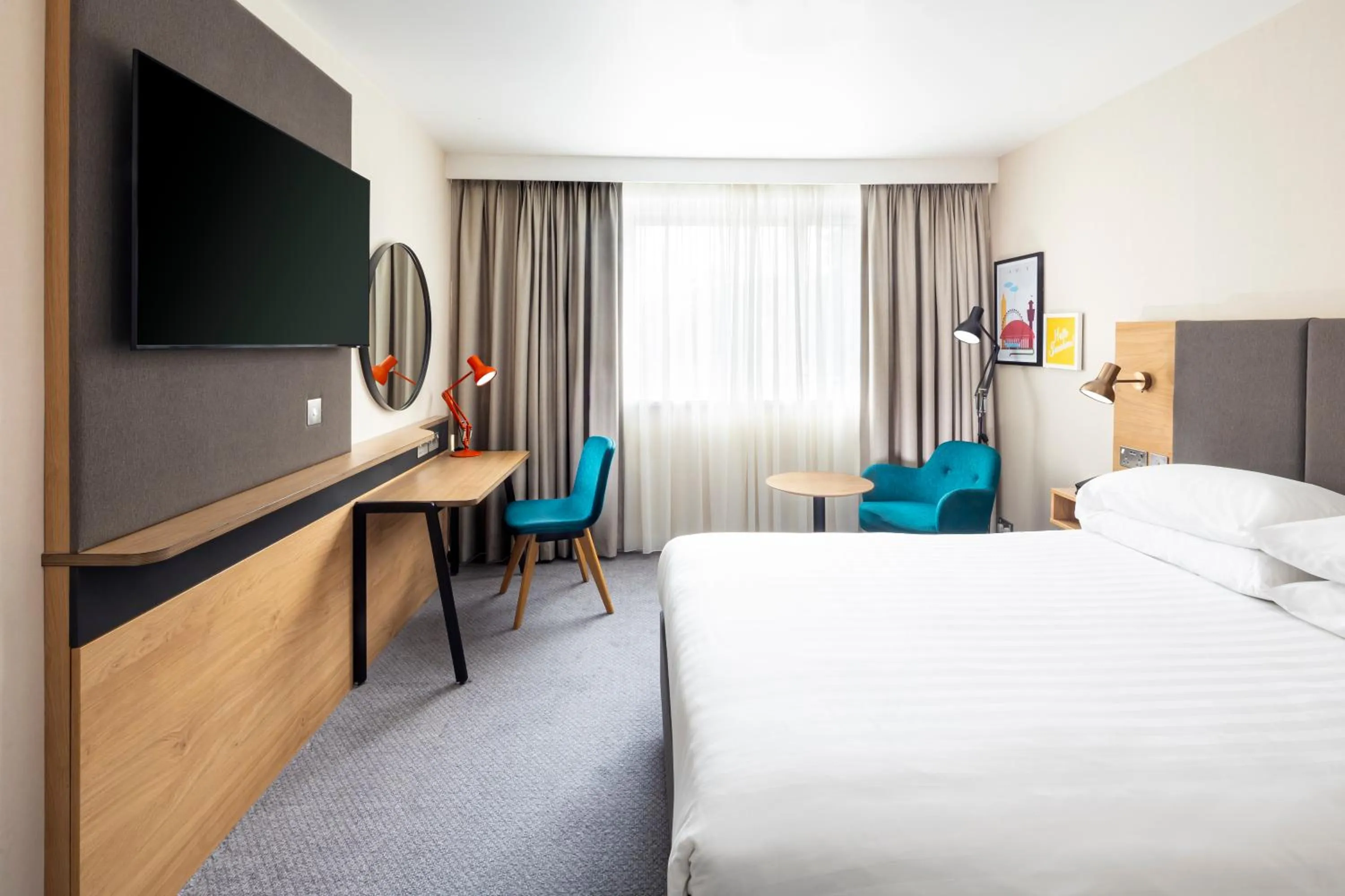 Bedroom, Bed in Holiday Inn London - Gatwick Airport by IHG