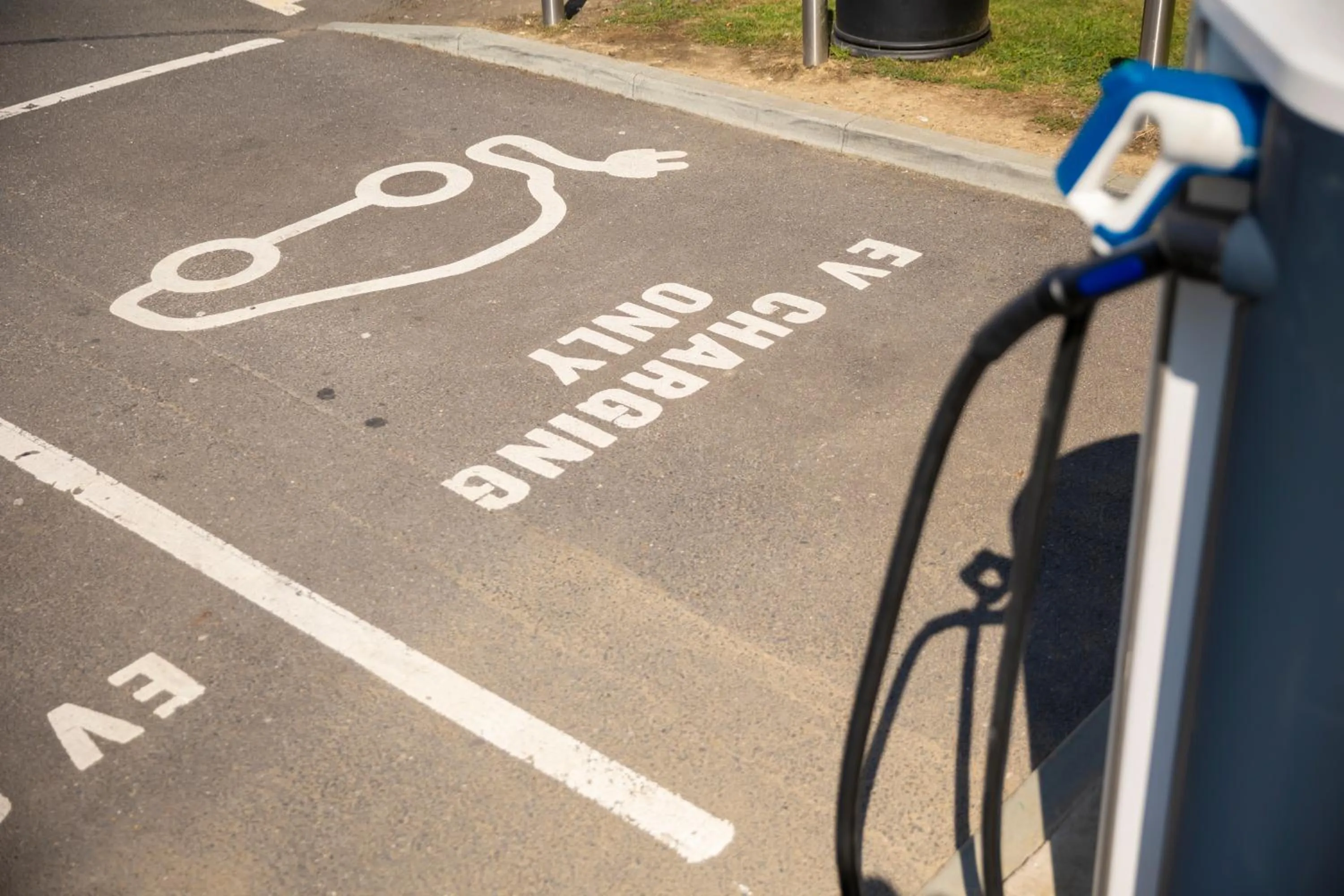 Parking in Holiday Inn London - Gatwick Airport by IHG