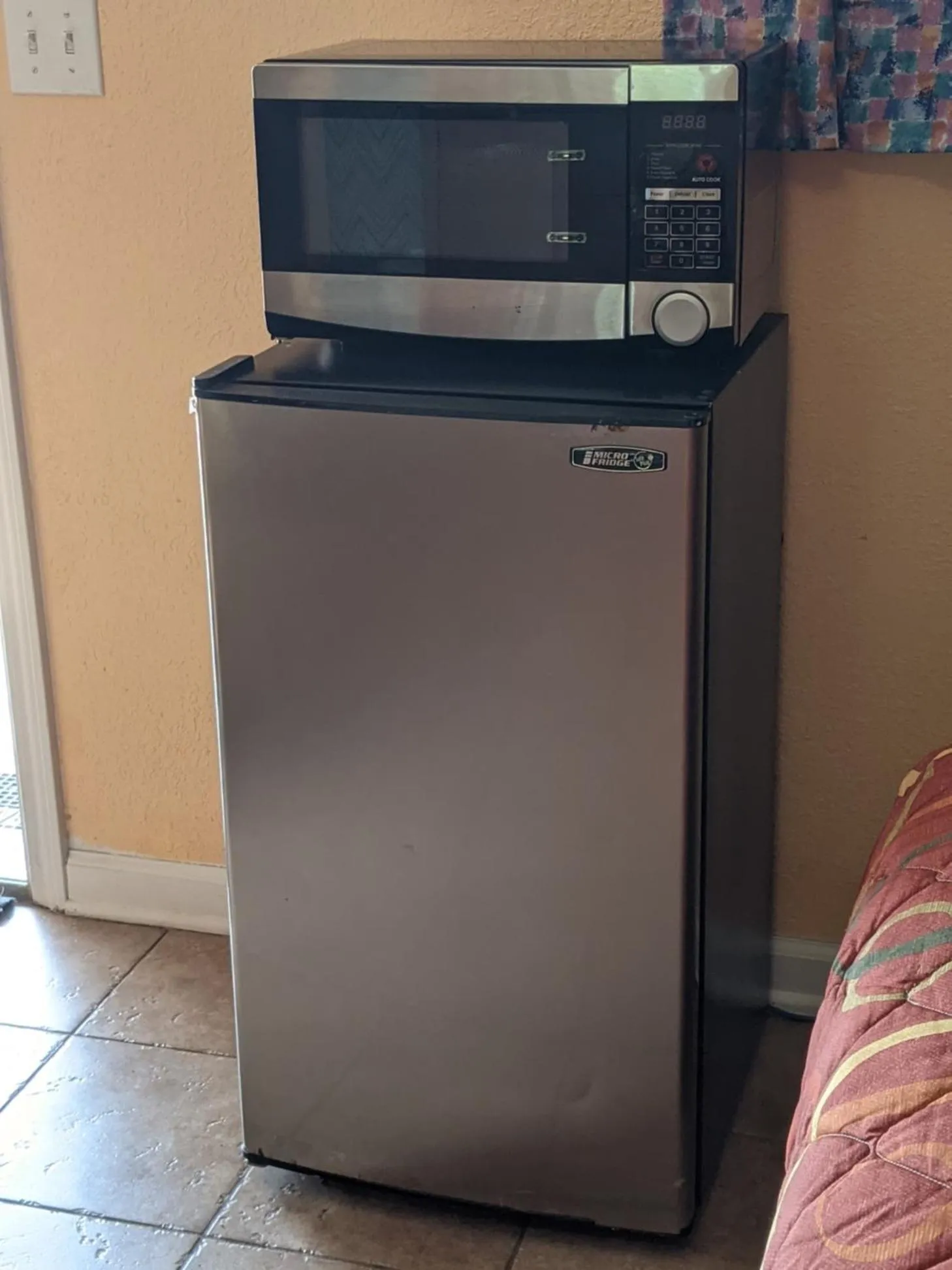 Kitchen or kitchenette in Budget Inn