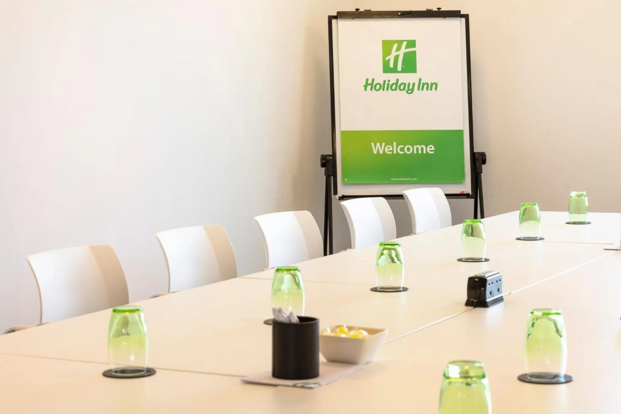 Meeting/conference room in Holiday Inn Edinburgh Zoo by IHG