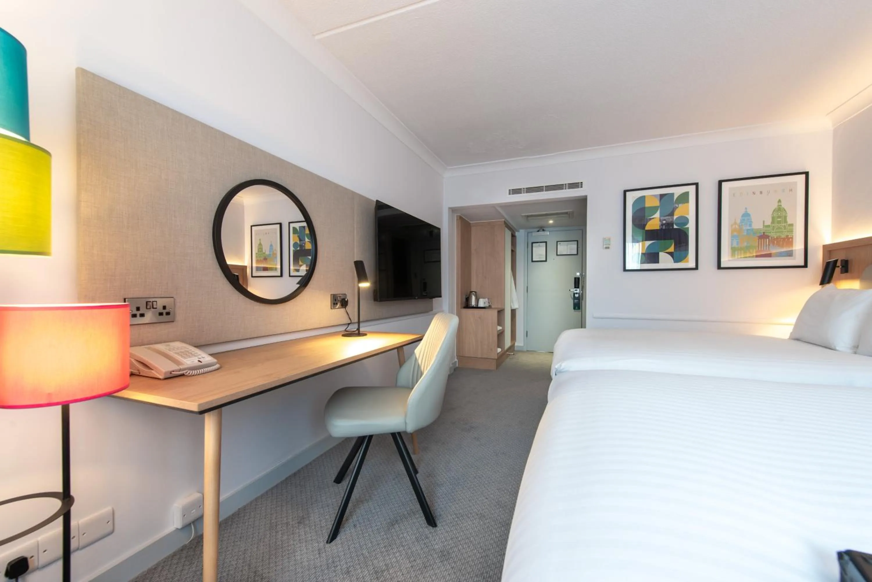 Photo of the whole room, Bed in Holiday Inn Edinburgh Zoo by IHG