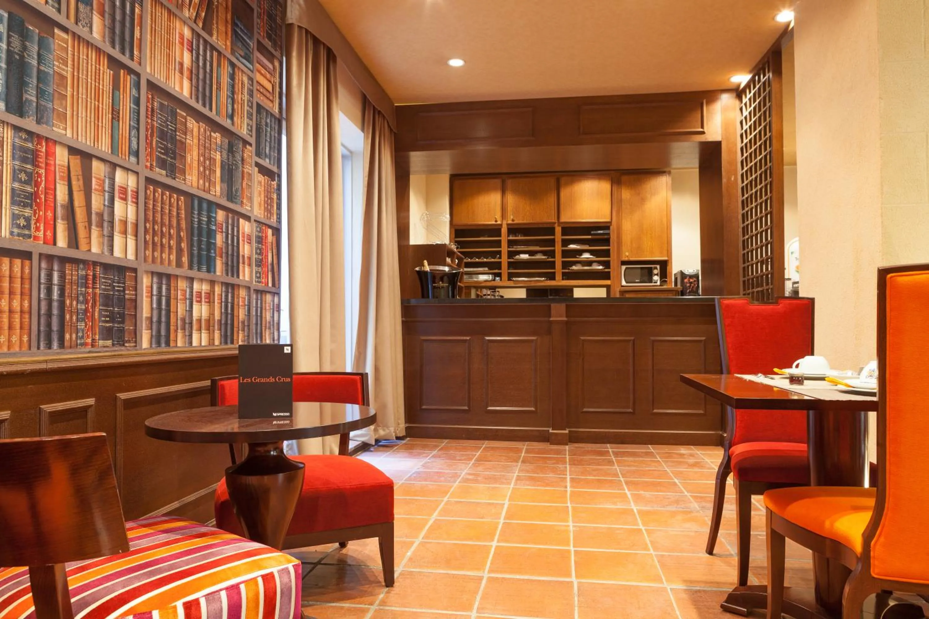 Restaurant/places to eat in Hôtel des Augustins