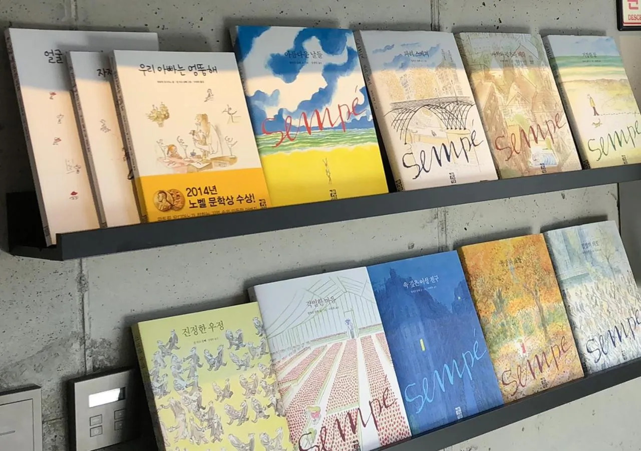 Property building in Playce Camp Jeju