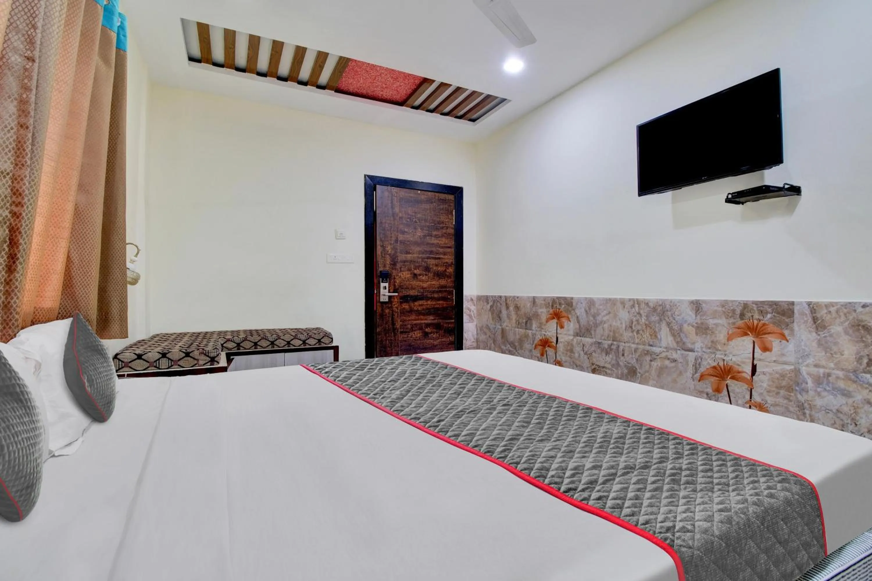 Lobby or reception, Bed in Hotel O Jaya Fortune