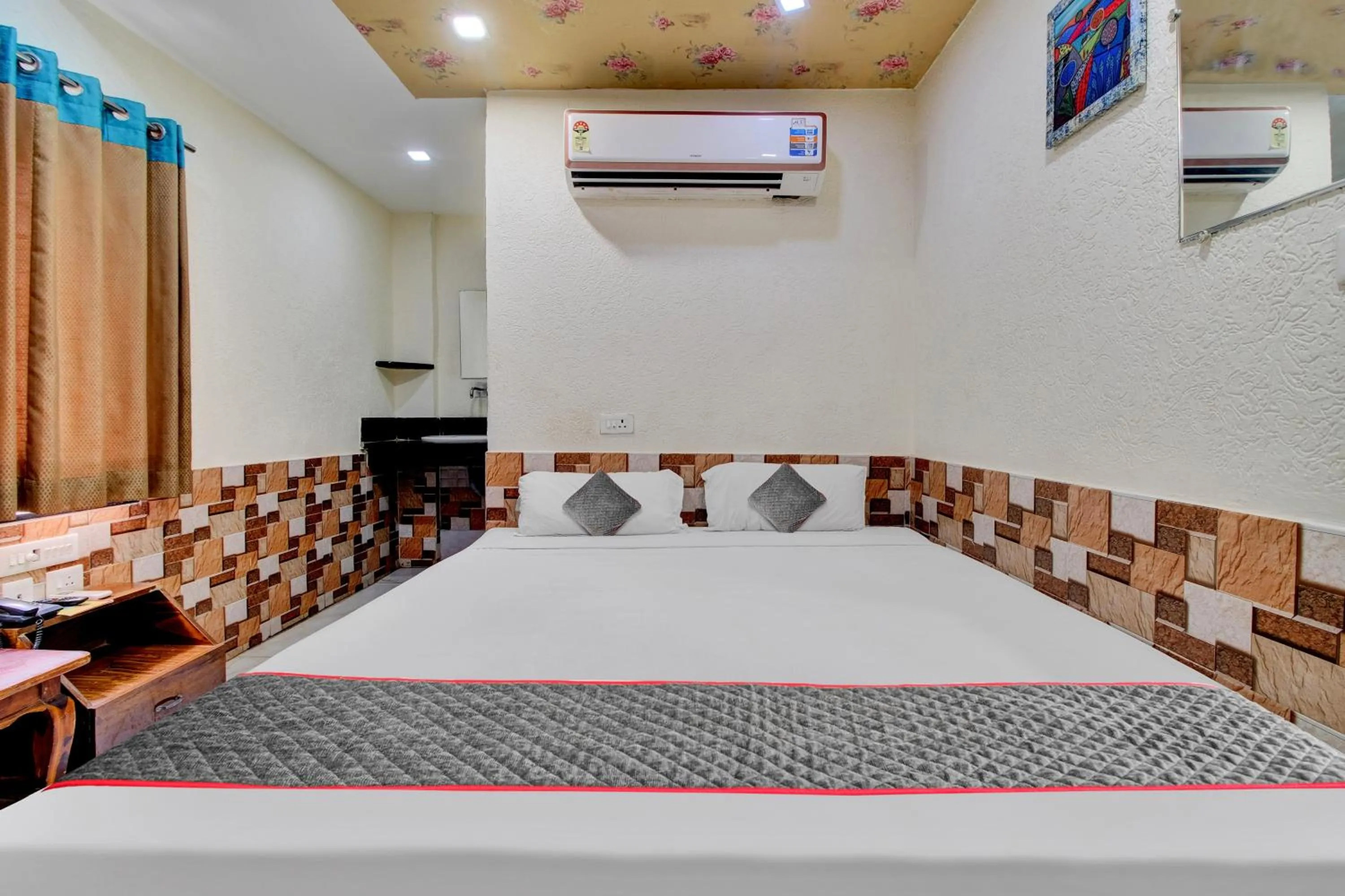 Lobby or reception, Bed in Hotel O Jaya Fortune