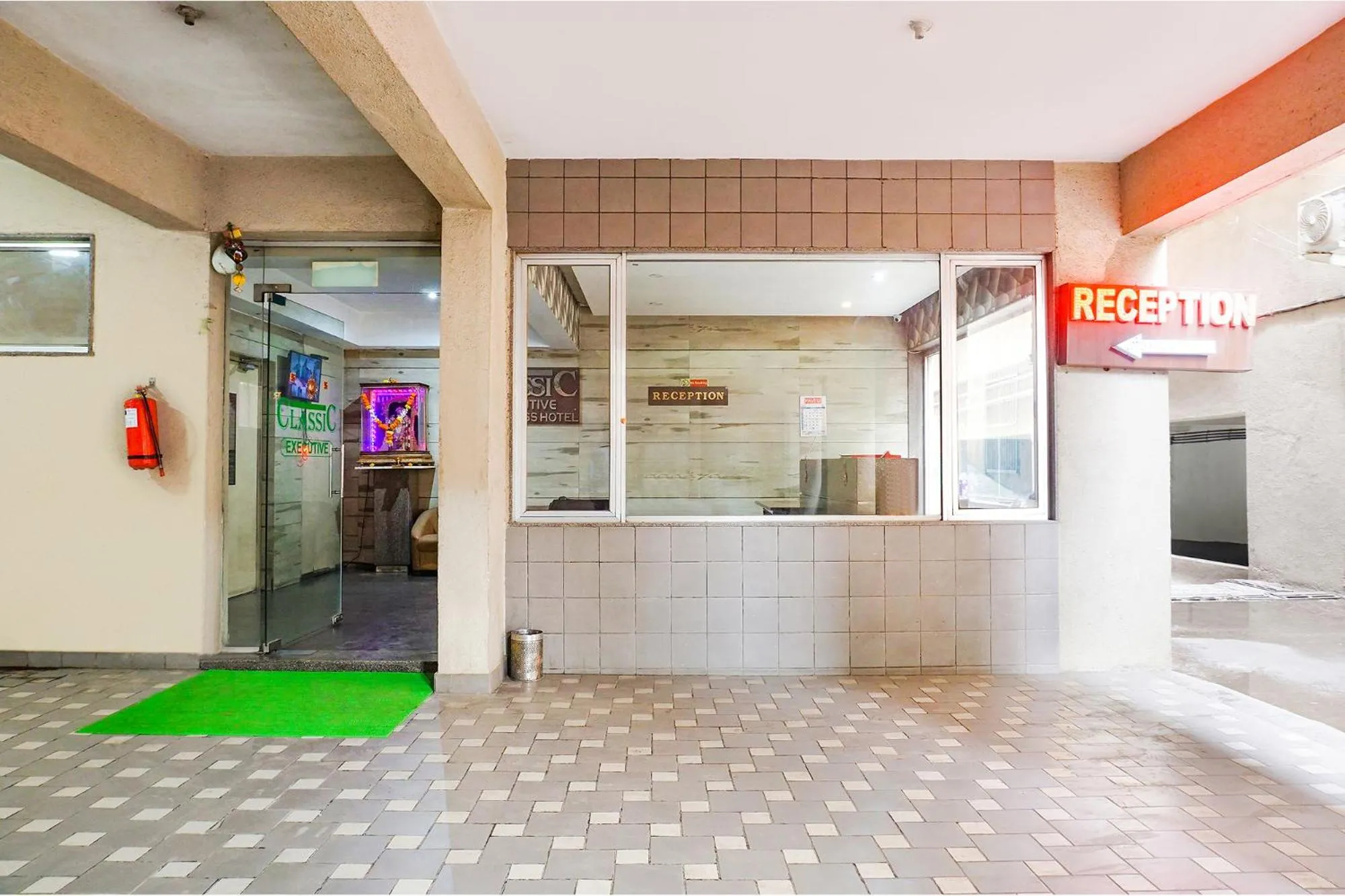 Lobby or reception in FabHotel Classic Executive