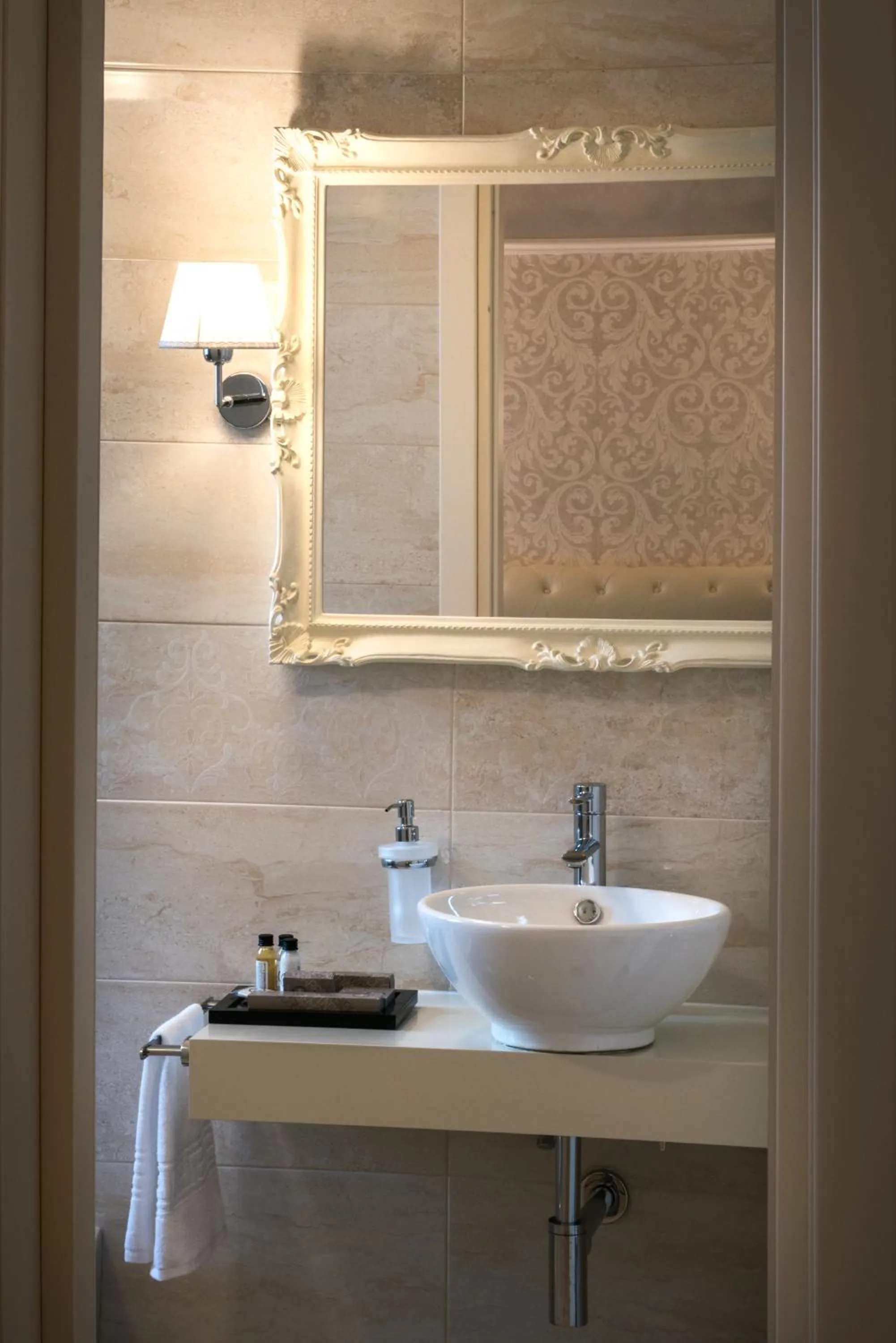 Bathroom in Palazzo Bove