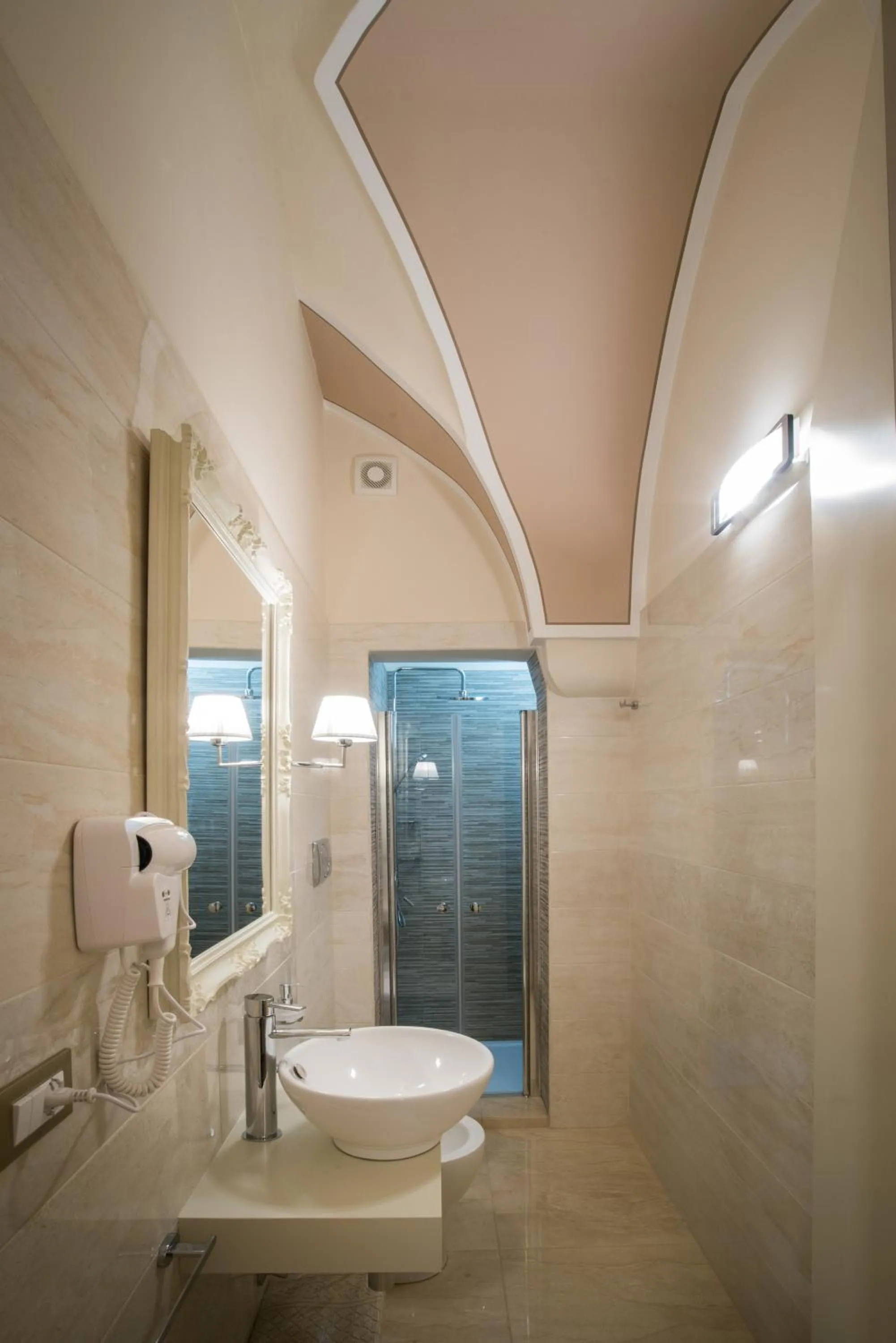 Bathroom in Palazzo Bove