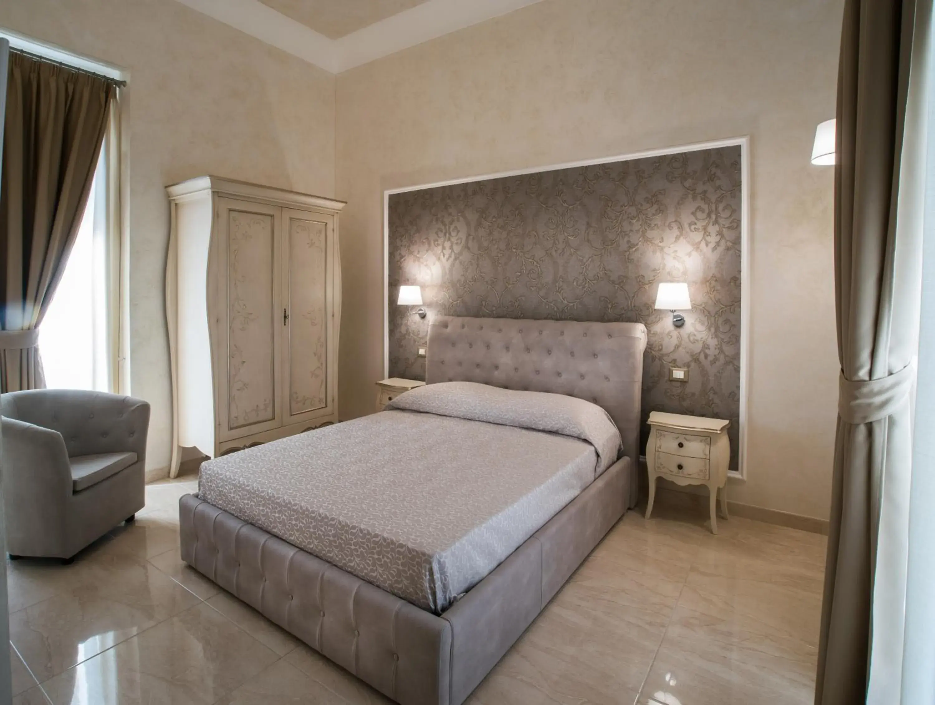 Deluxe King Room with Private Bathroom in Palazzo Bove Deluxe King Room with Private Bathroom in Palazzo Bove