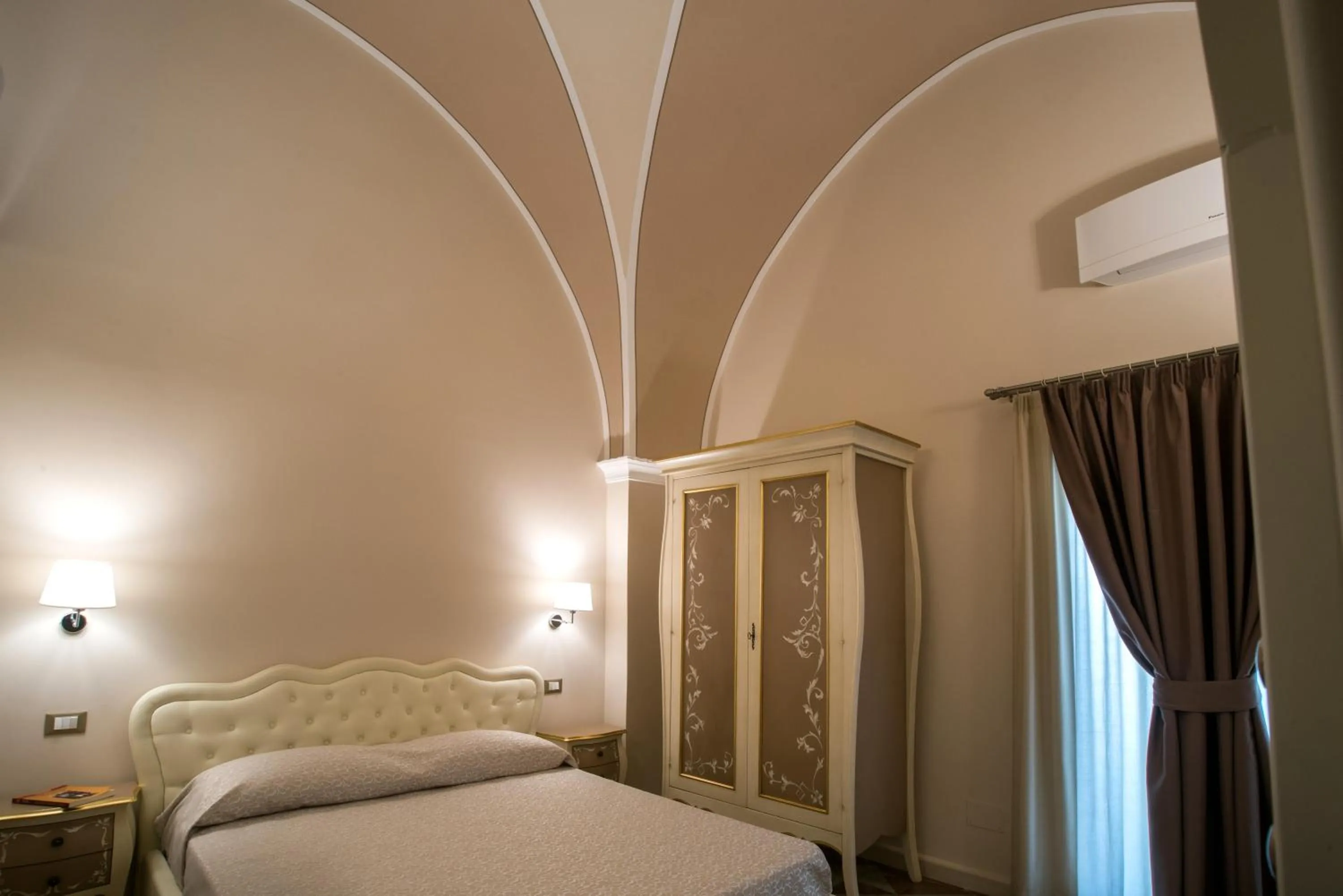 Photo of the whole room, Bed in Palazzo Bove