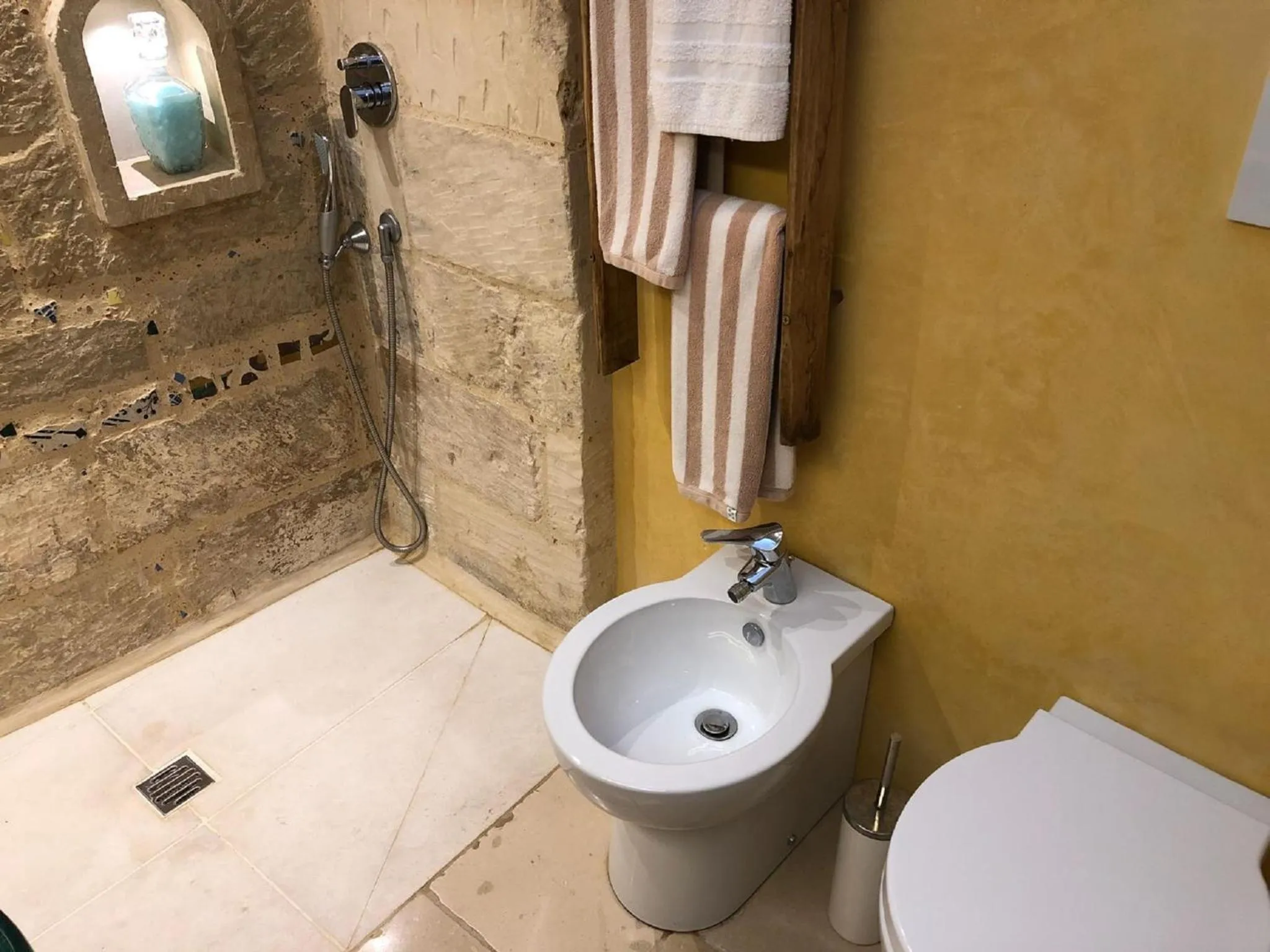 Bathroom in Borgoincorte