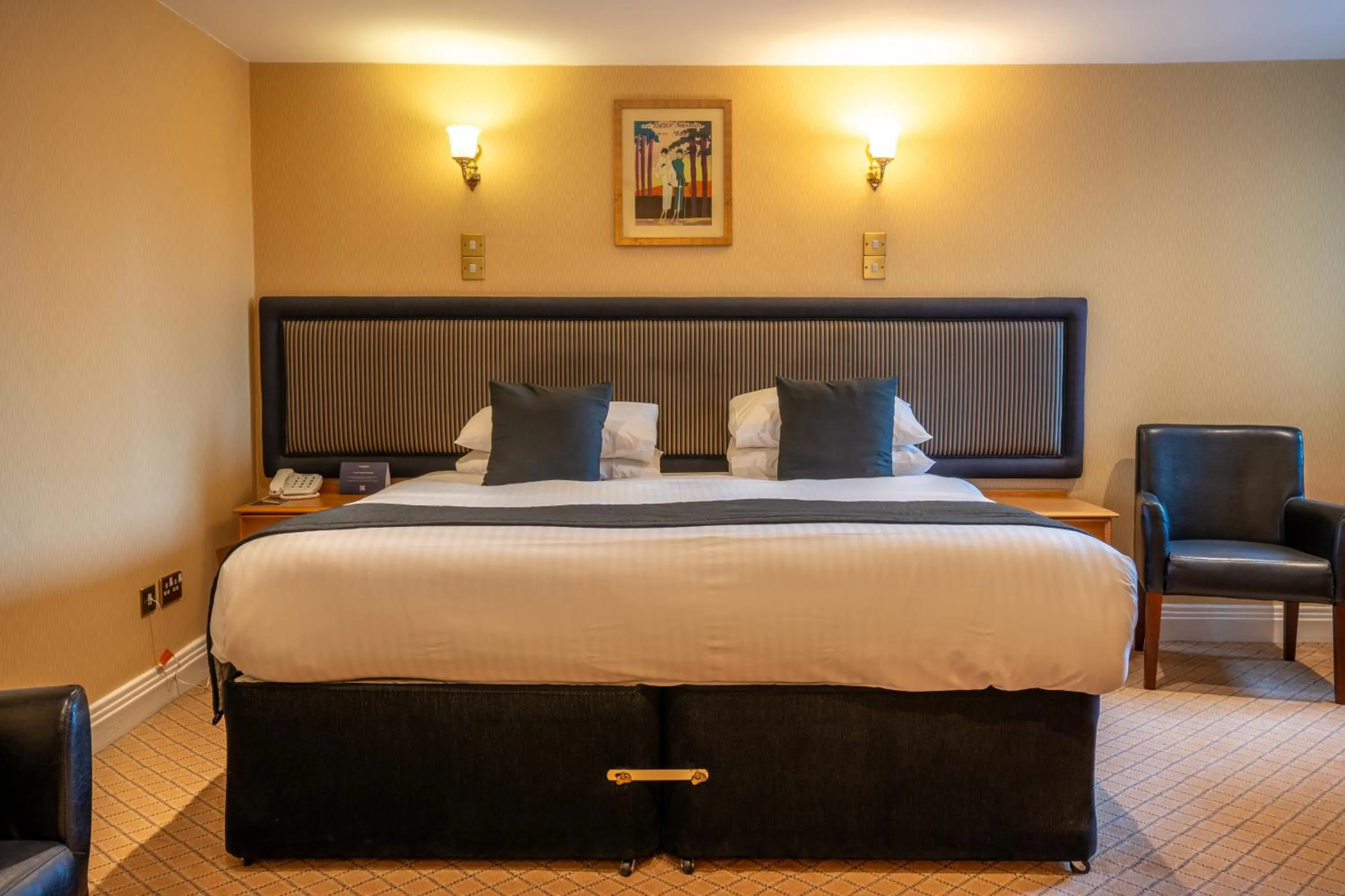 Bed in Cairndale Hotel & Spa