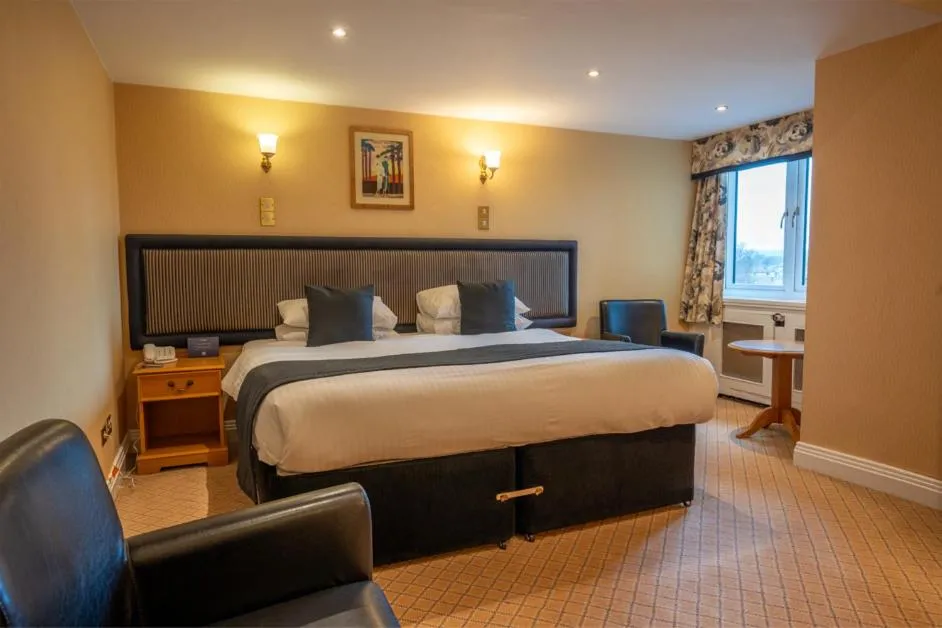 Bed in Cairndale Hotel & Spa