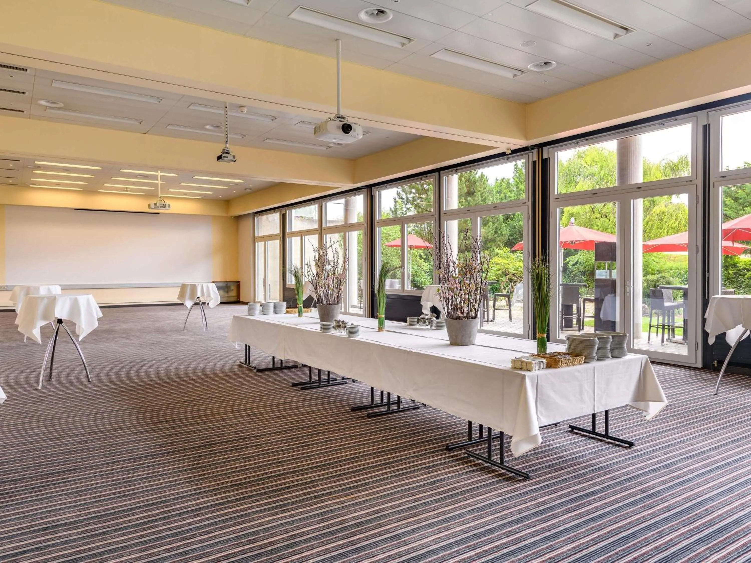 Meeting/conference room in Mövenpick Hotel Egerkingen