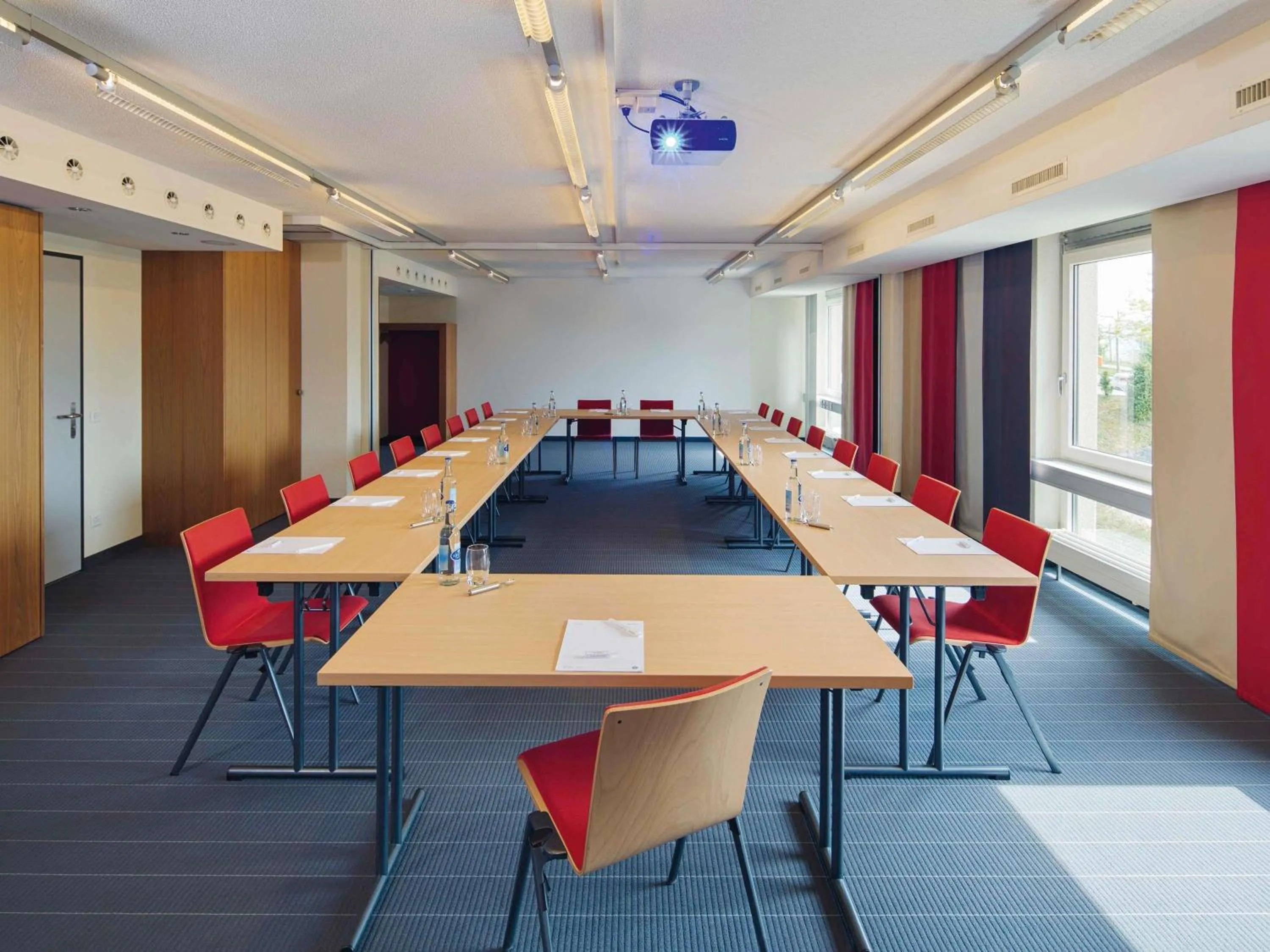 Meeting/conference room in Mövenpick Hotel Egerkingen