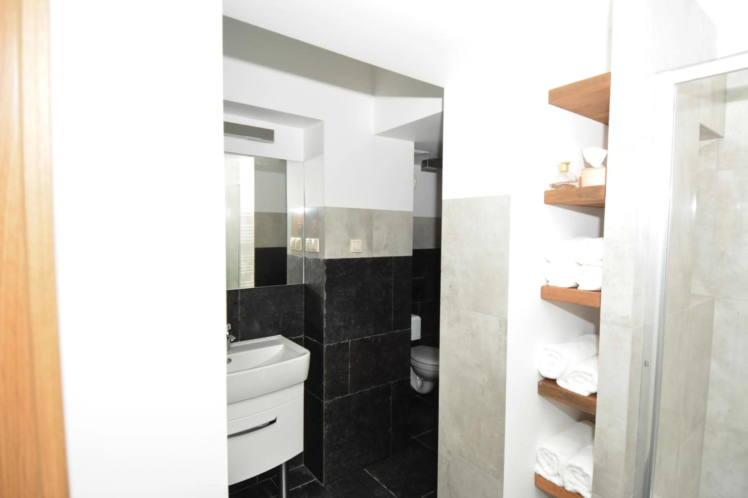 Shower in Boutique Provincja Winebar & Rooms
