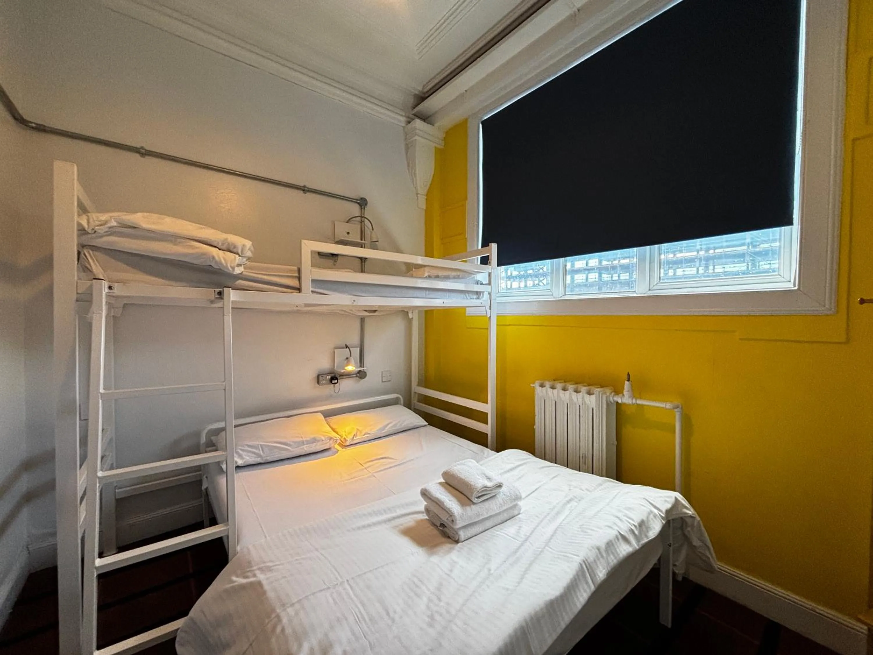 Bedroom, Bed in Safestay Glasgow Charing Cross