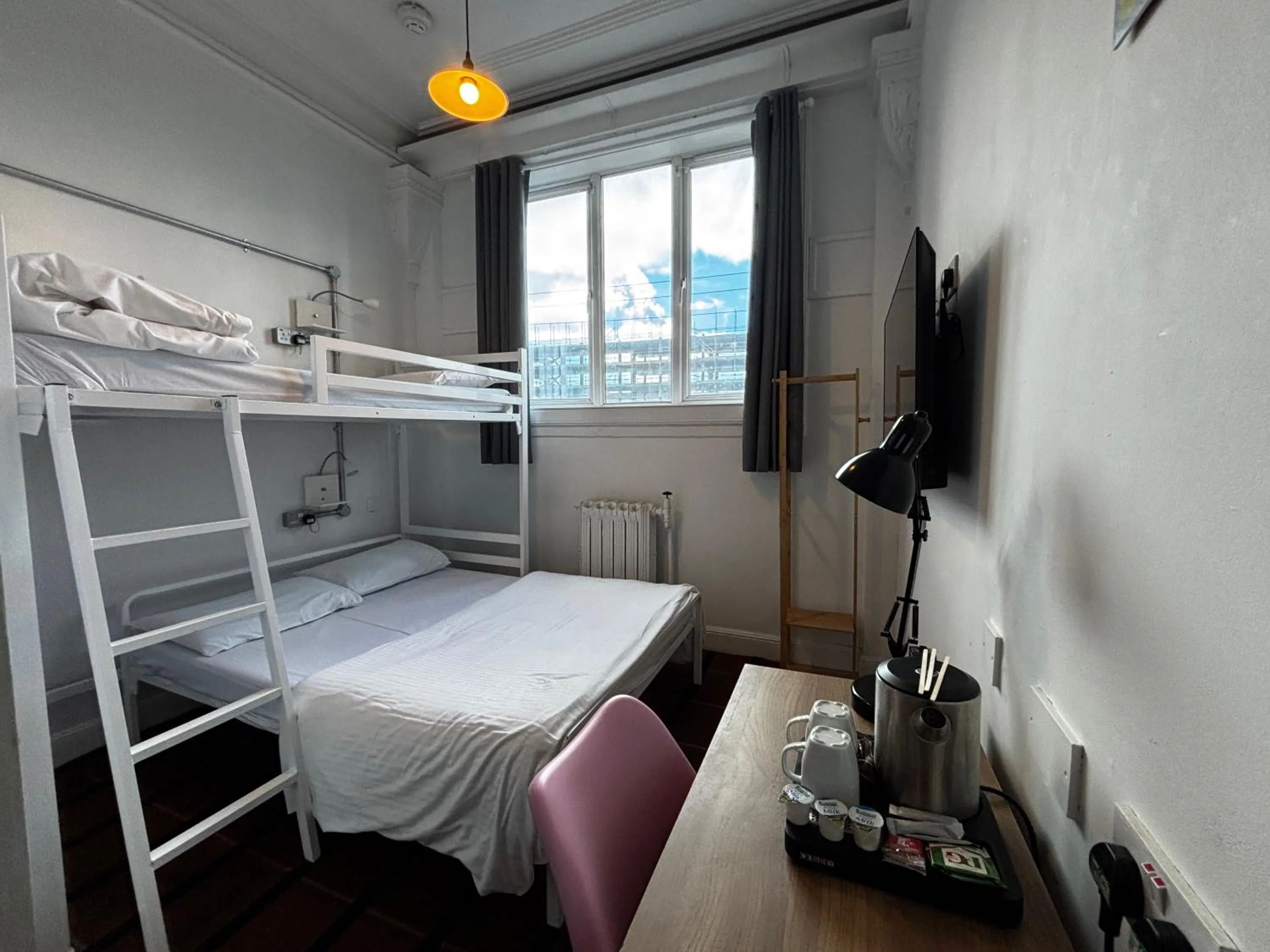 Bedroom, Bed in Safestay Glasgow Charing Cross