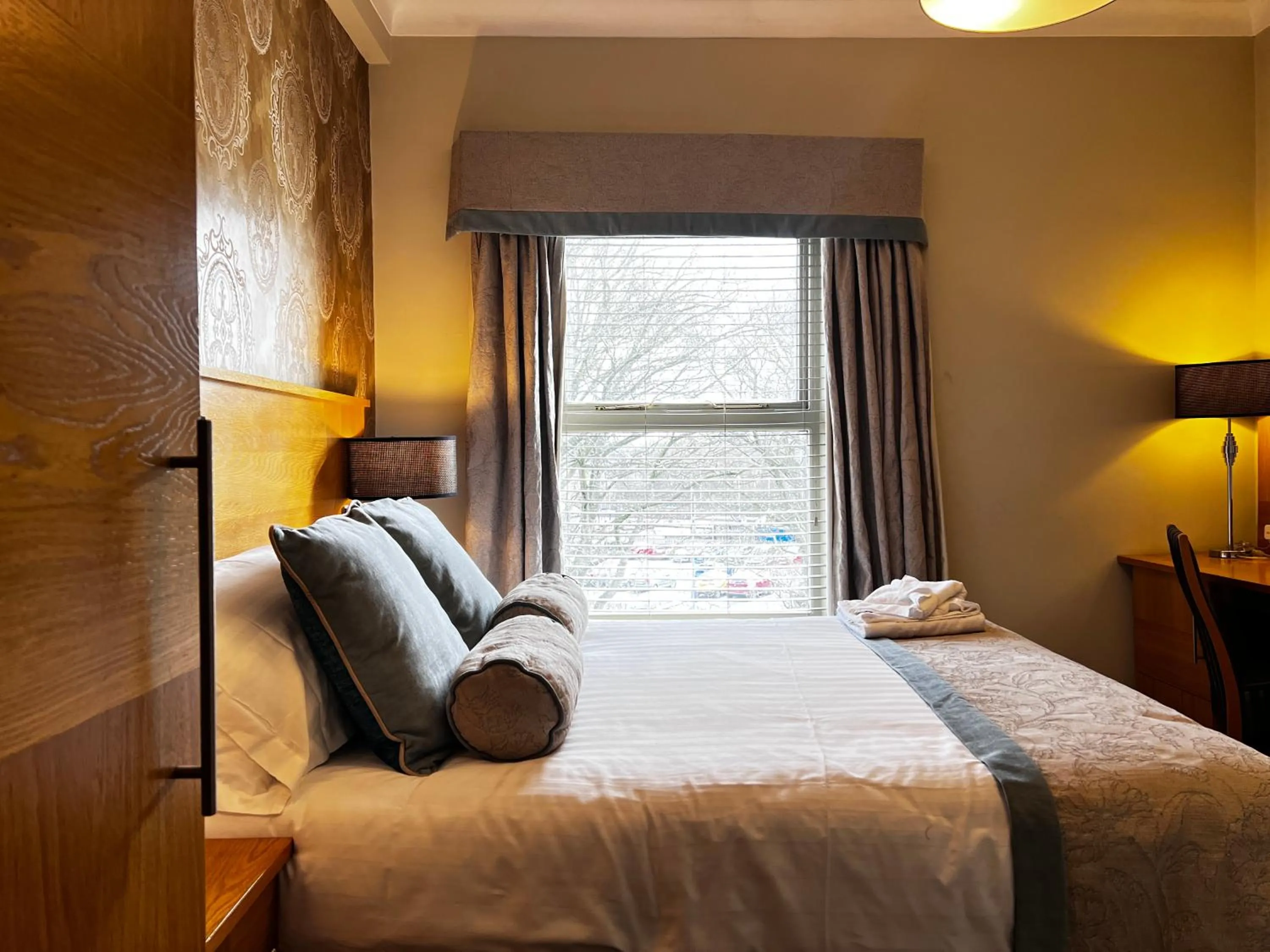 Bed in Herriots Hotel