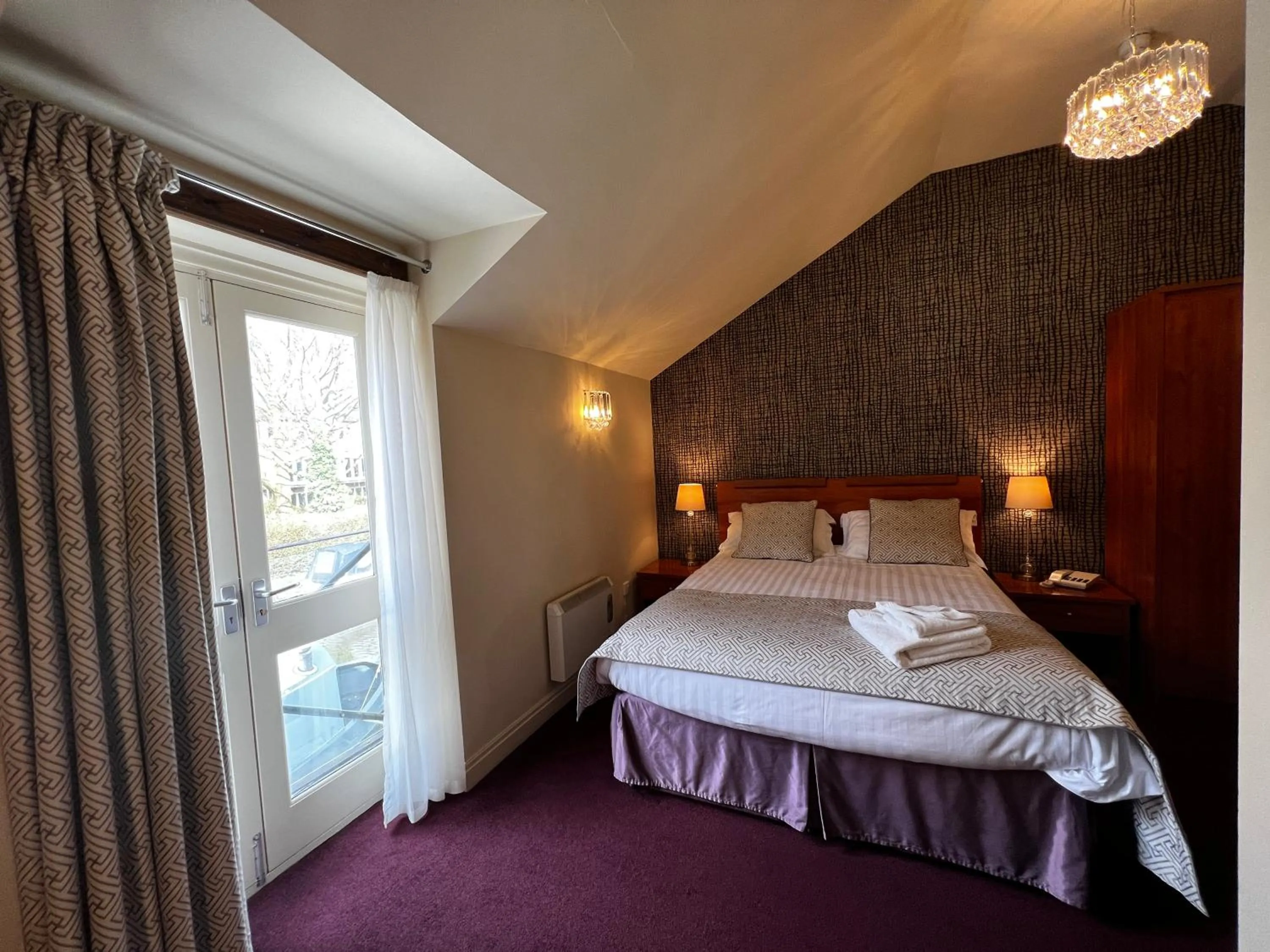 Bed in Herriots Hotel