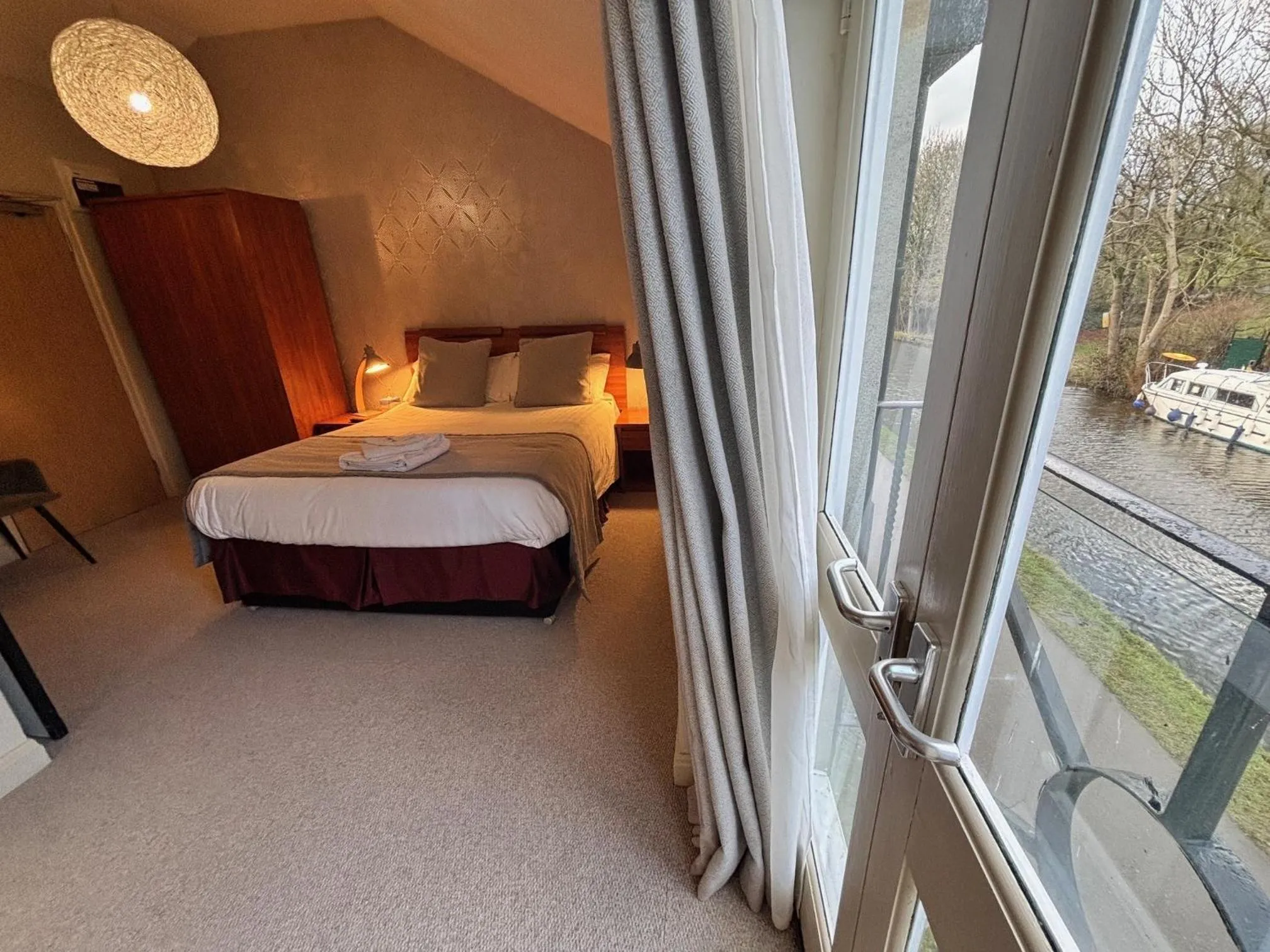 Bed in Herriots Hotel