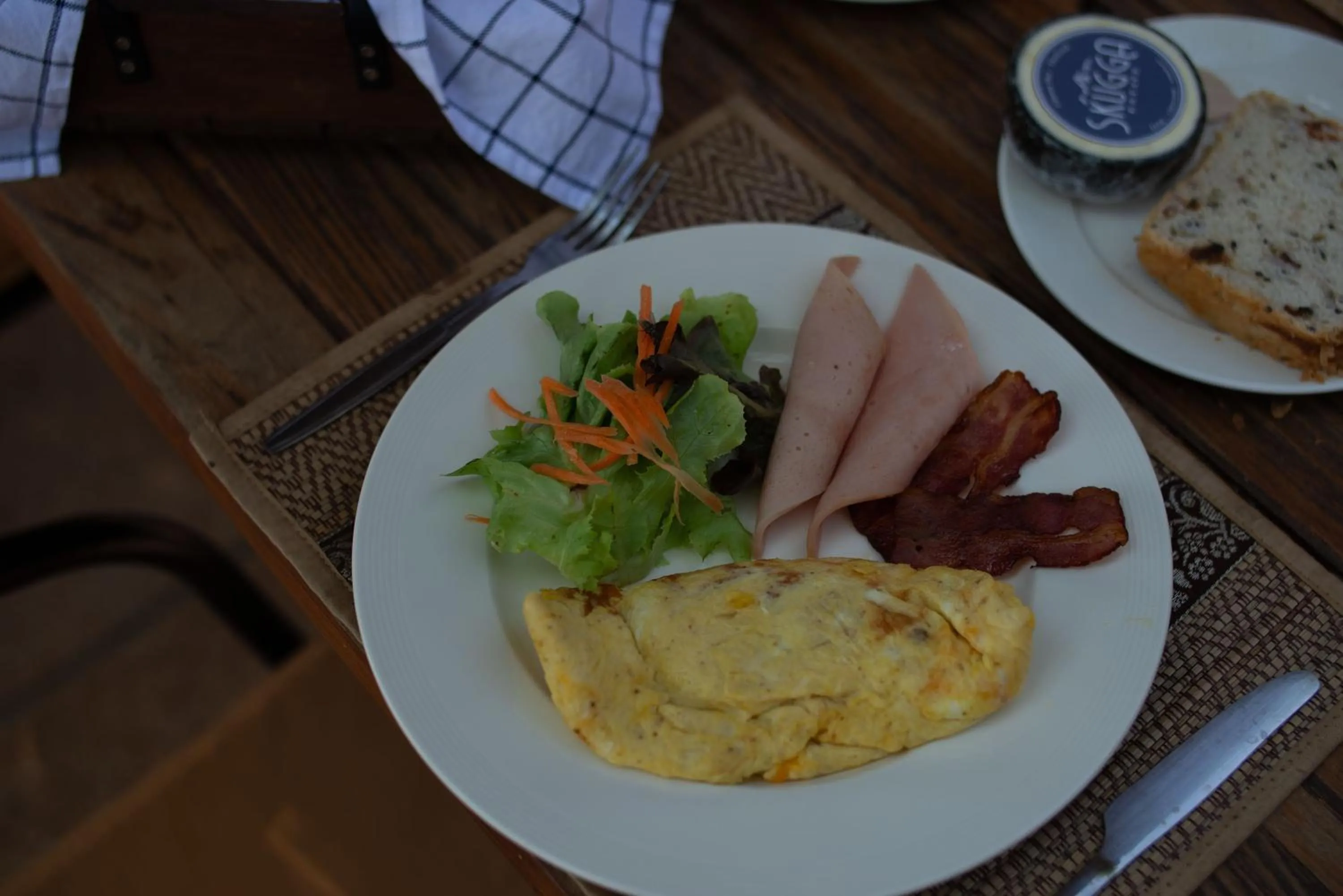 Food in Tolani Riverside Villa