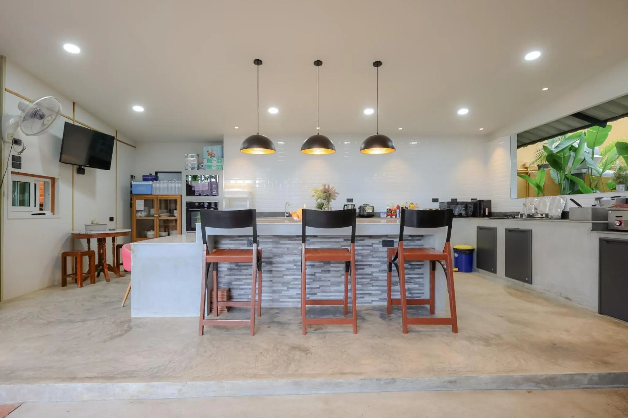 TV and multimedia in Tolani Riverside Villa