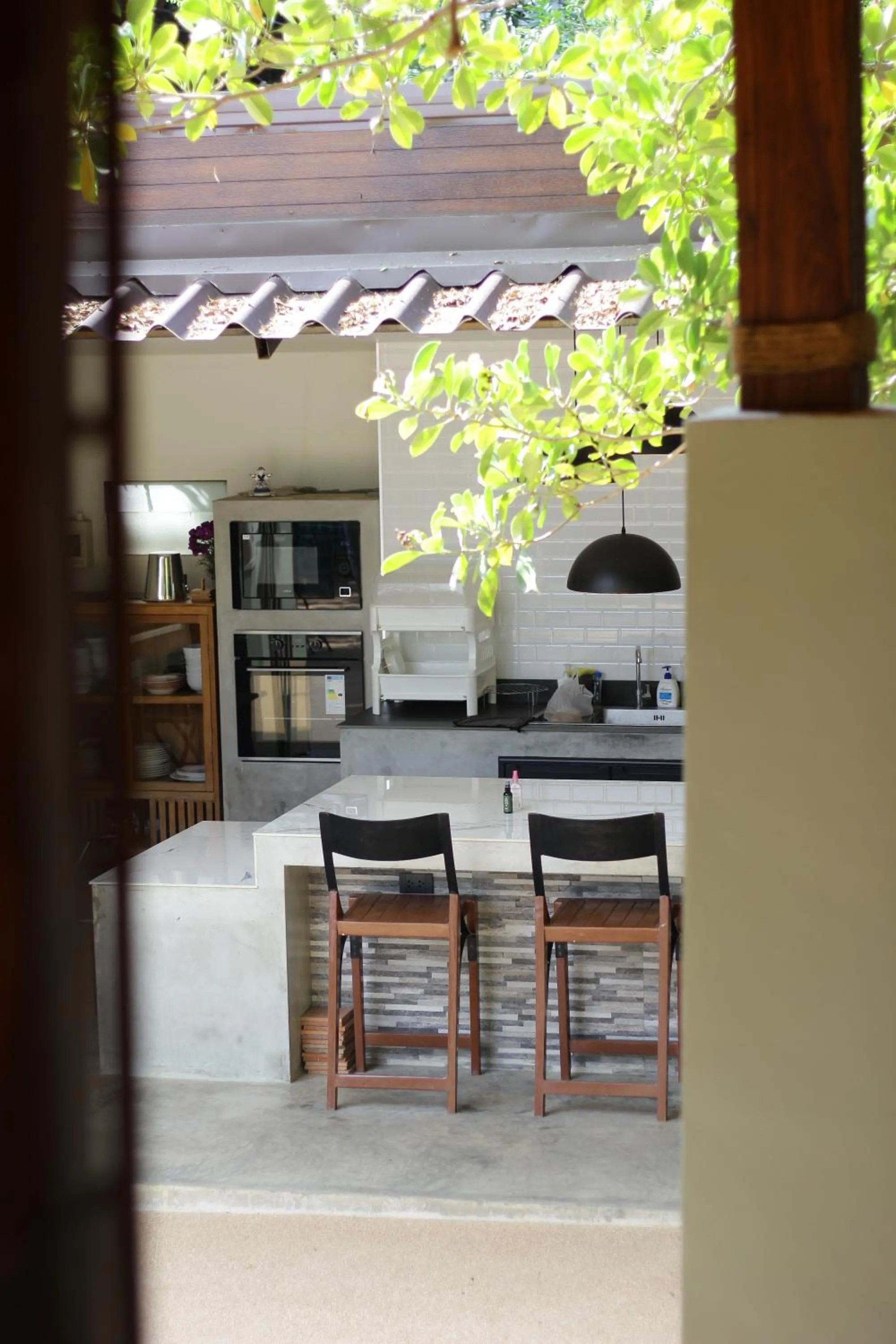 BBQ facilities in Tolani Riverside Villa